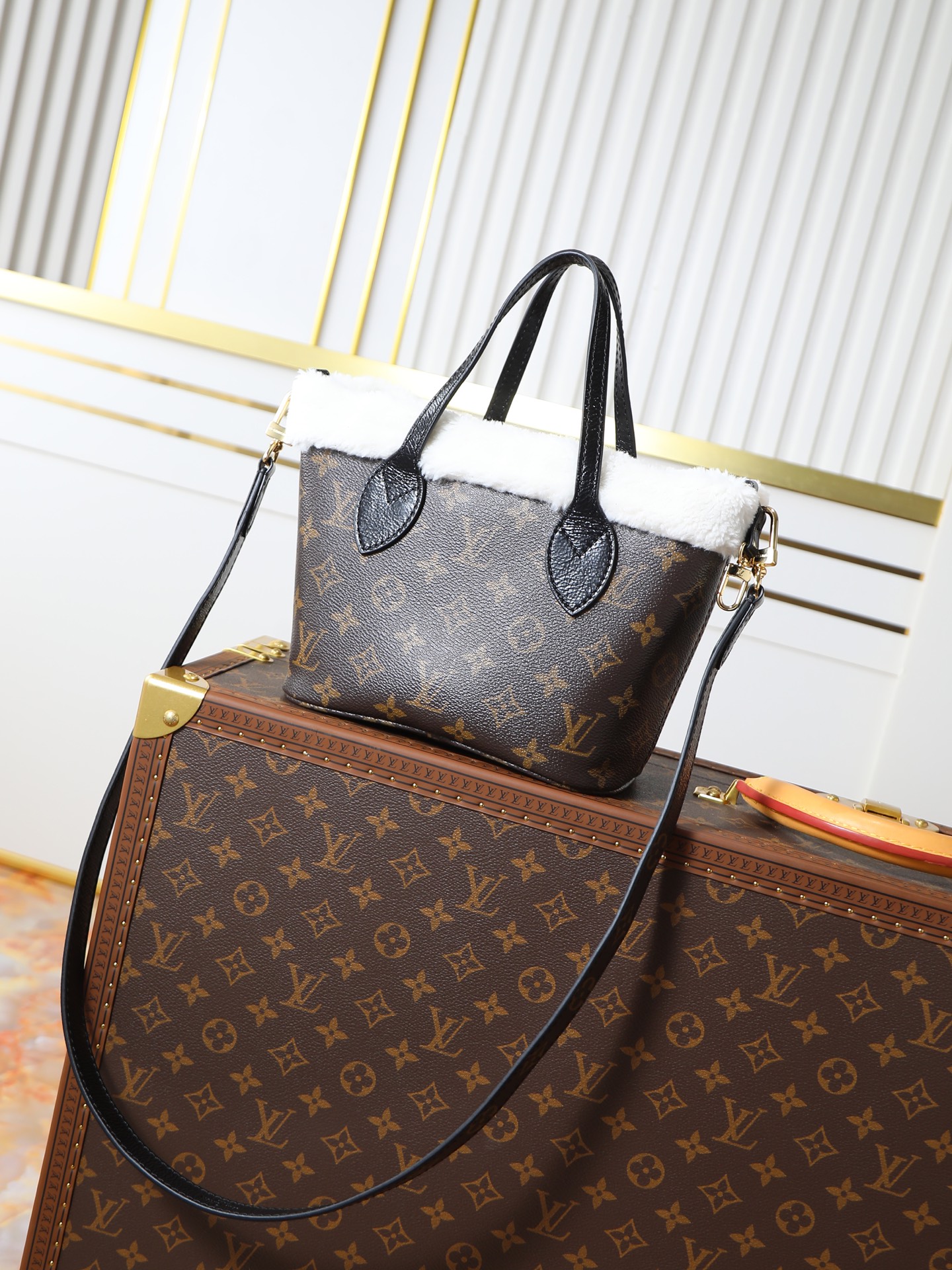 Louis Vuitton Neverfull Bandouliere Inside Out BB Handbag M26315 - Image 2
