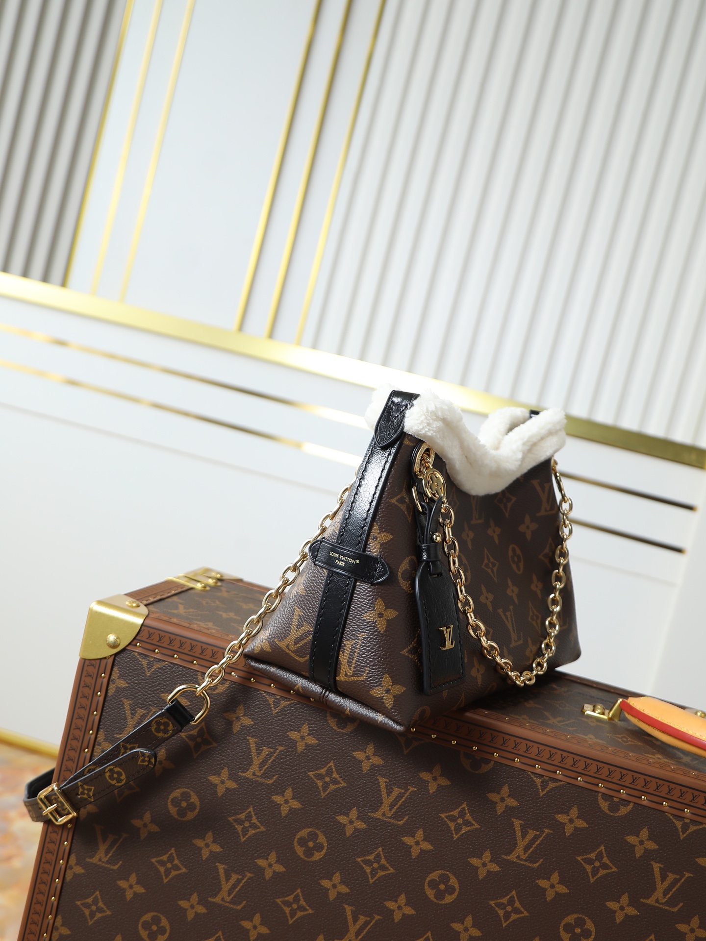 Louis Vuitton CarryAll BB Monogram Canvas Crossbody Bag - Image 2