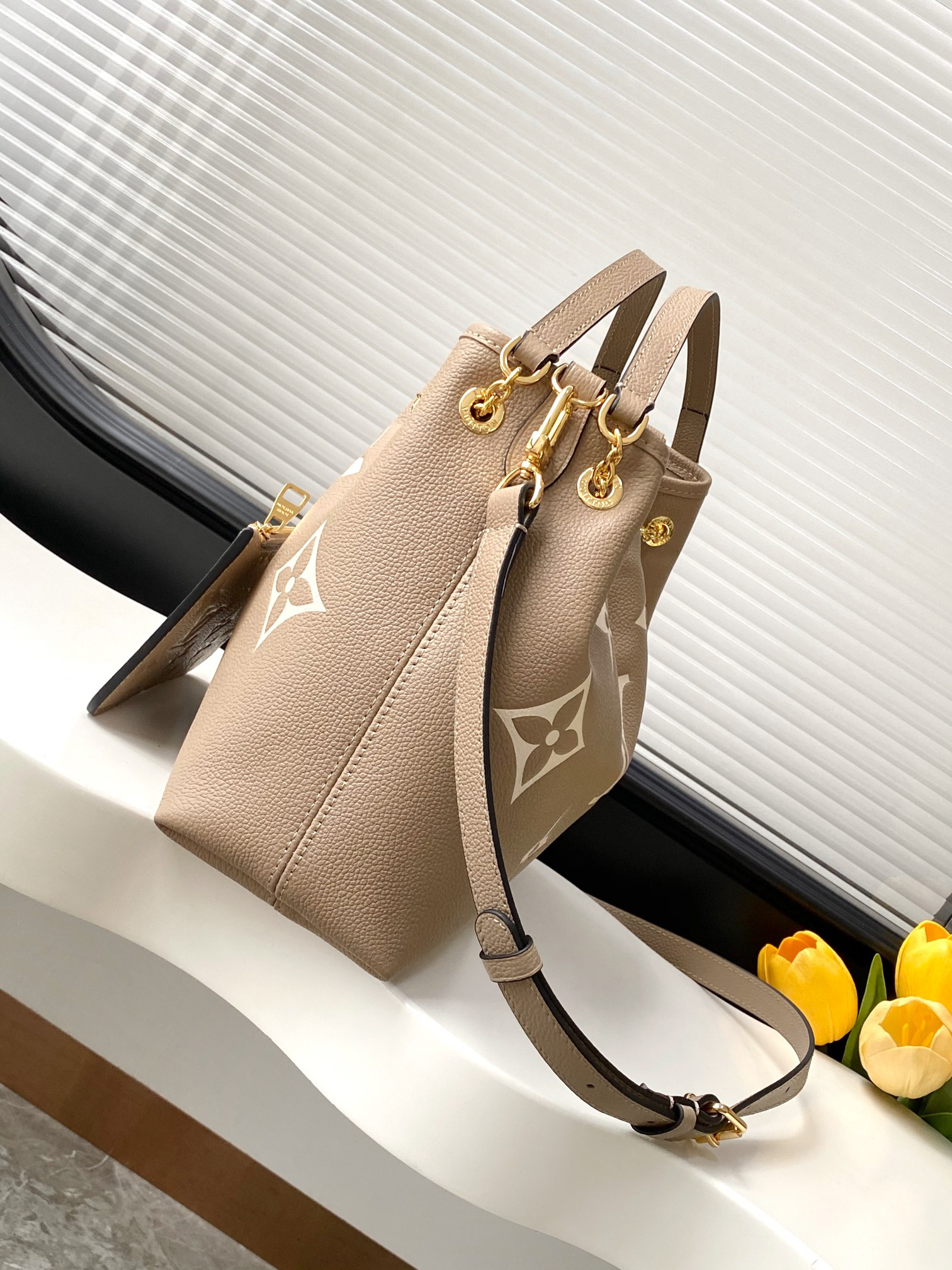 Louis Vuitton Monogram Empreinte Leather Handbag M47209 - Image 2