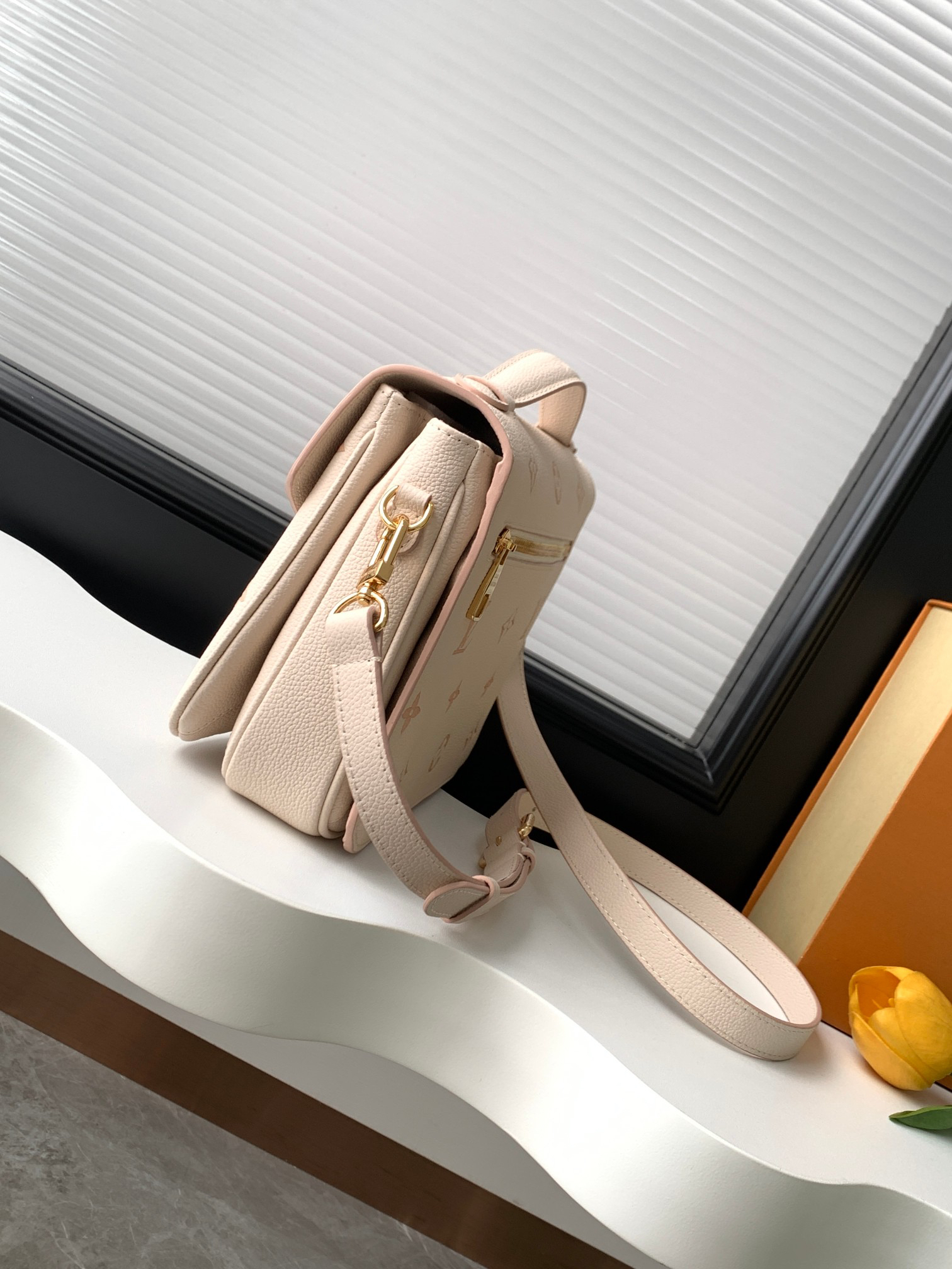 Pochette Metis MM Monogram Empreinte Leather Crossbody Bag - Image 2