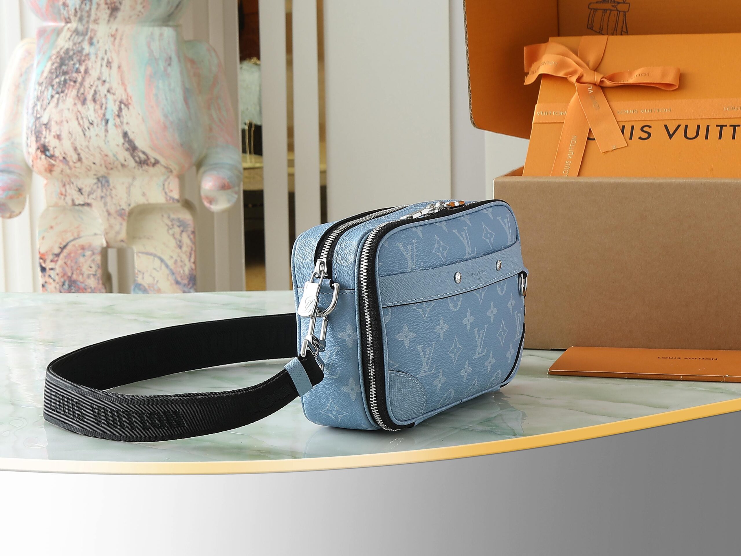 Louis Vuitton Alpha Messenger Bag M14073 - Image 2