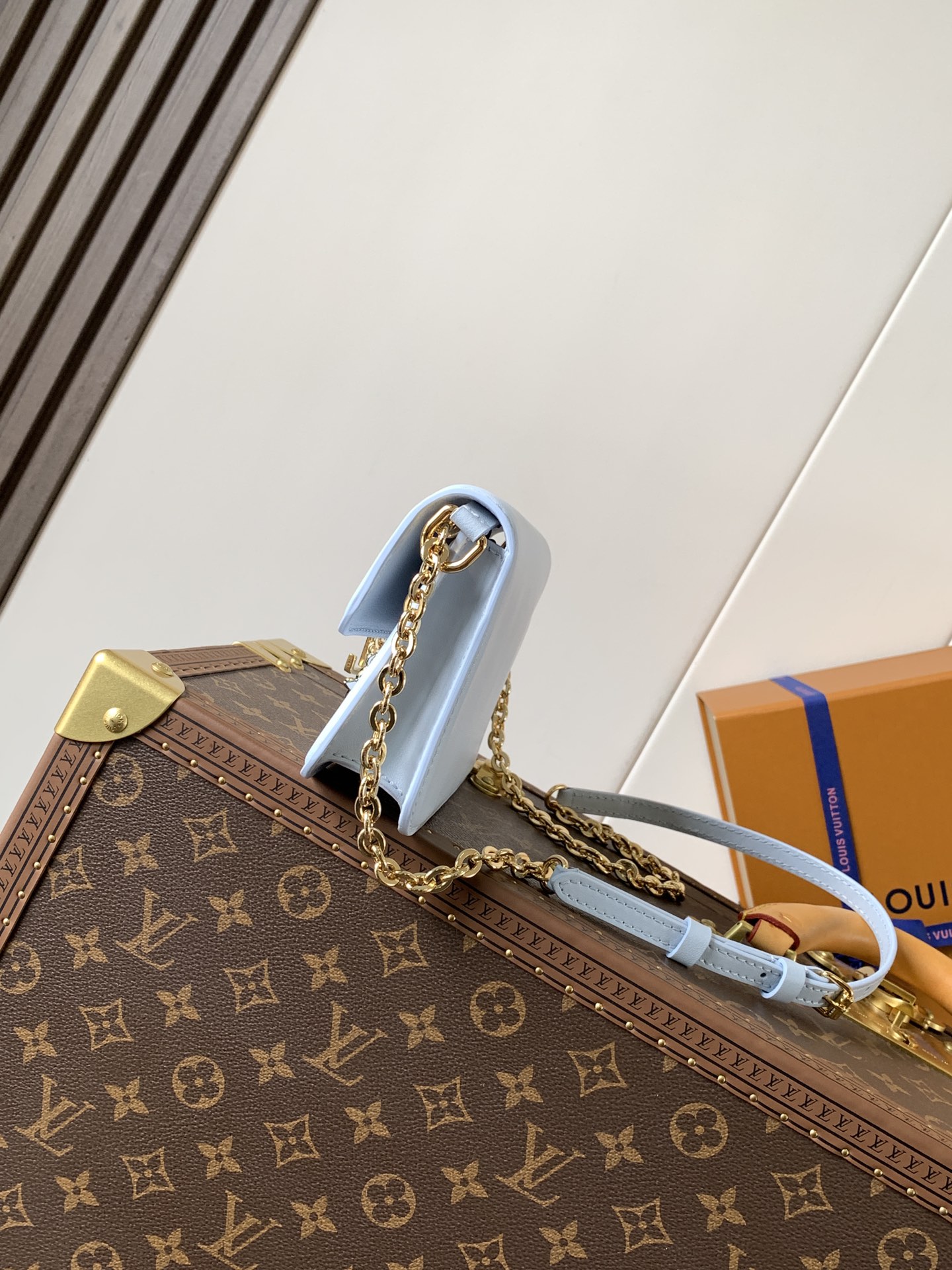 Louis Vuitton LV Bloom Wallet On Chain - Image 2