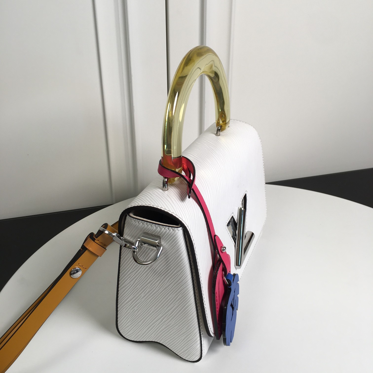 Louis Vuitton Twist Medium Handbag in White Epi Leather - Image 2