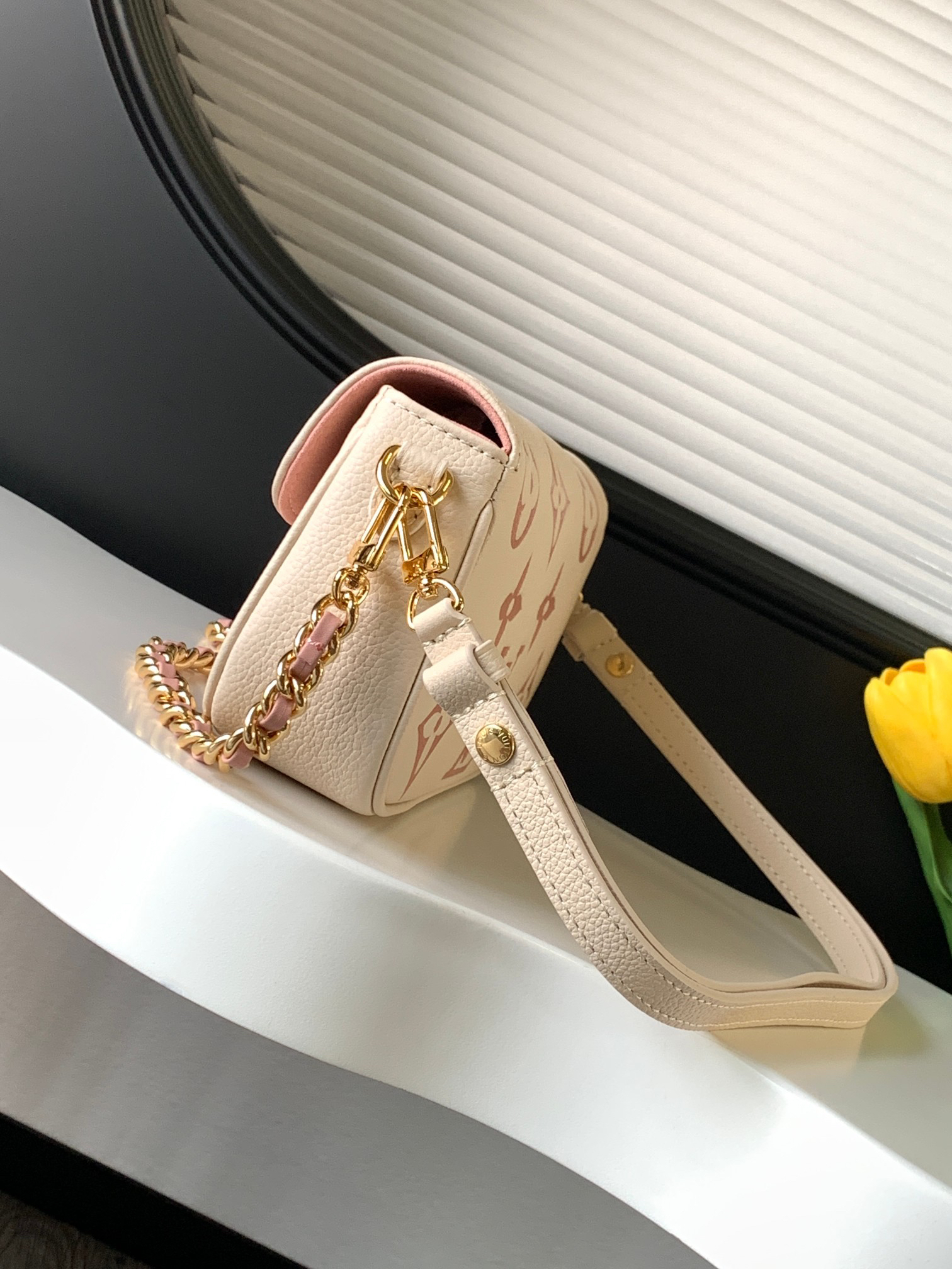 Louis Vuitton Wallet on Chain Ivy Crossbody Bag in Monogram Empreinte Leather - Image 2