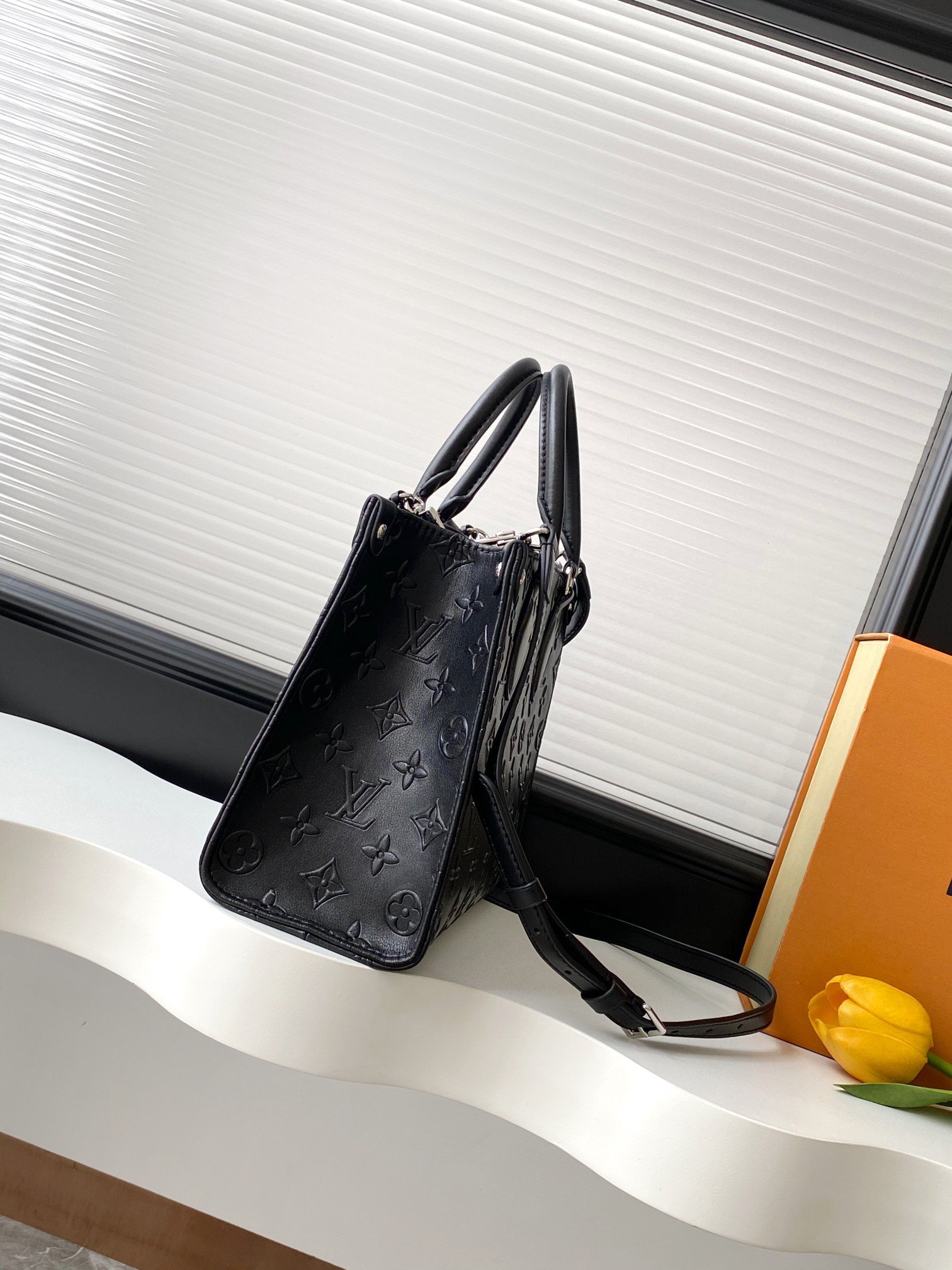Louis Vuitton OnTheGo Small Handbag in Monogram Bold Leather - Image 2