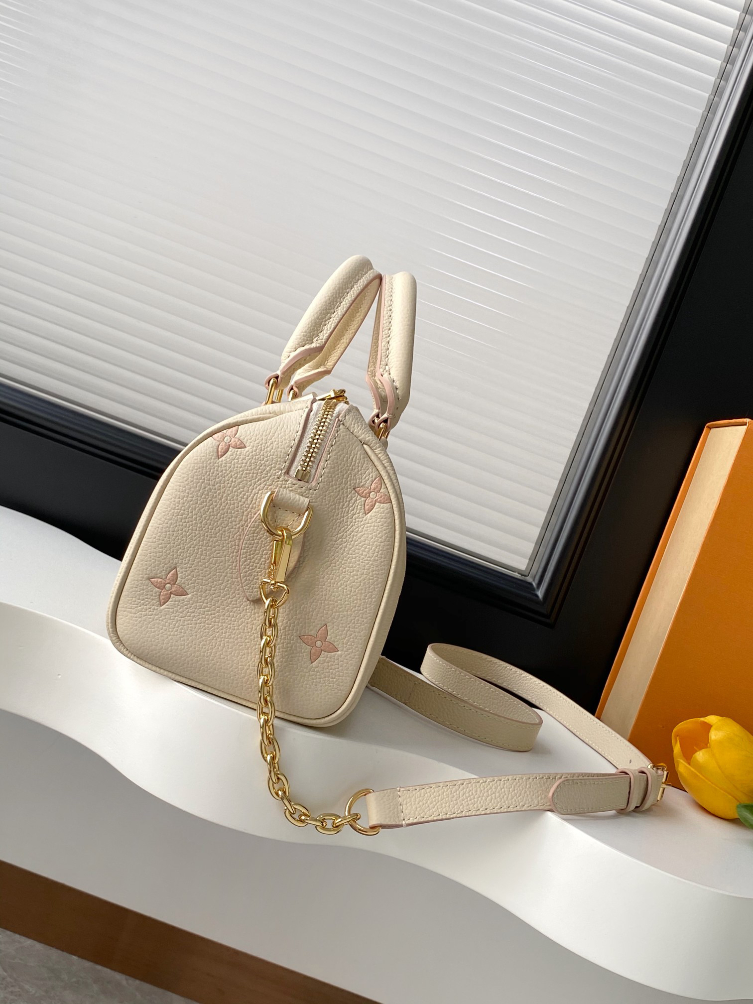 Louis Vuitton Speedy Bandoulière 20 Monogram Empreinte Leather Bag - Beige - Image 2