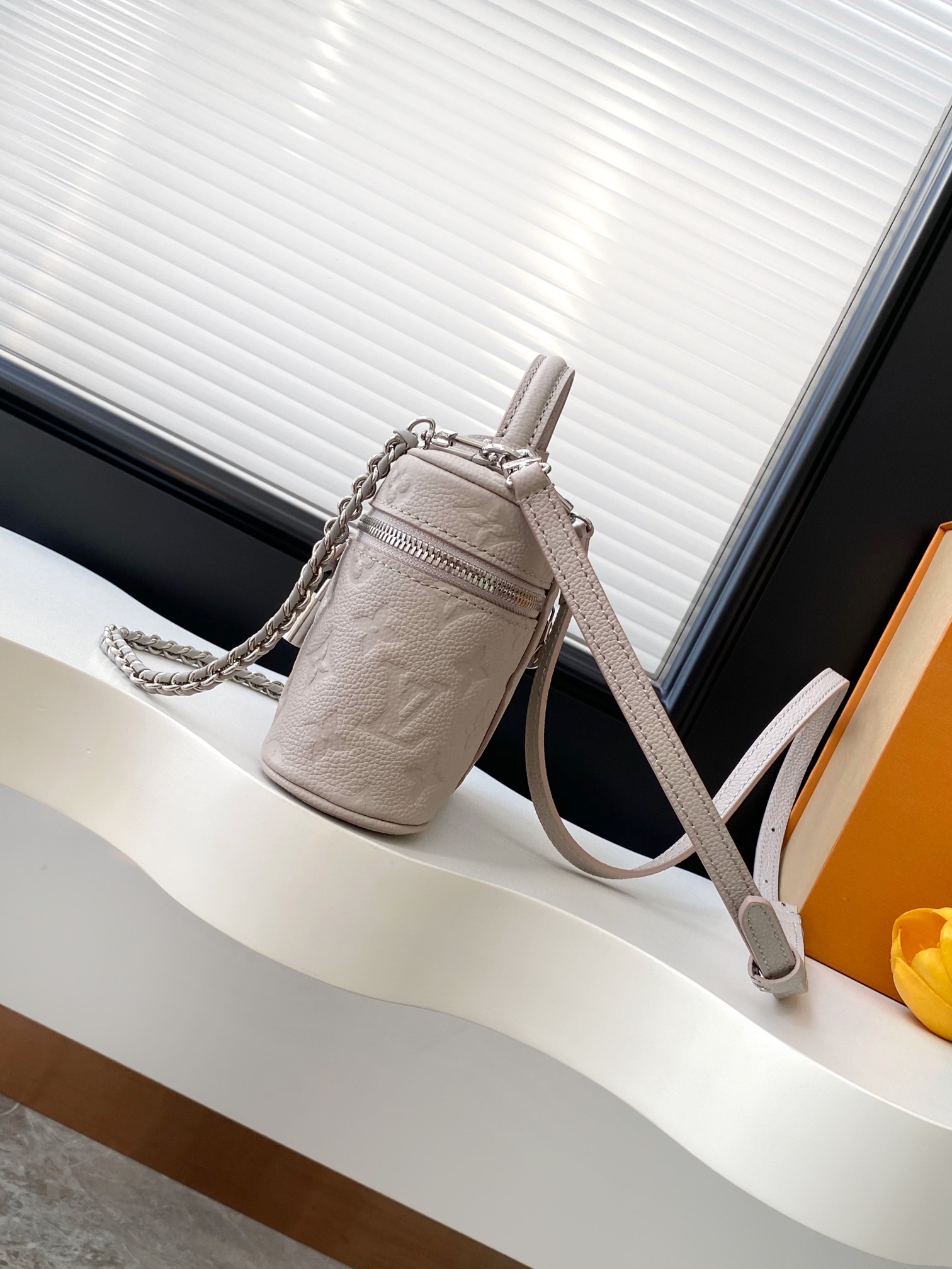 Louis Vuitton Vanity Chain Pouch M13593 in Taro Gray - Image 2