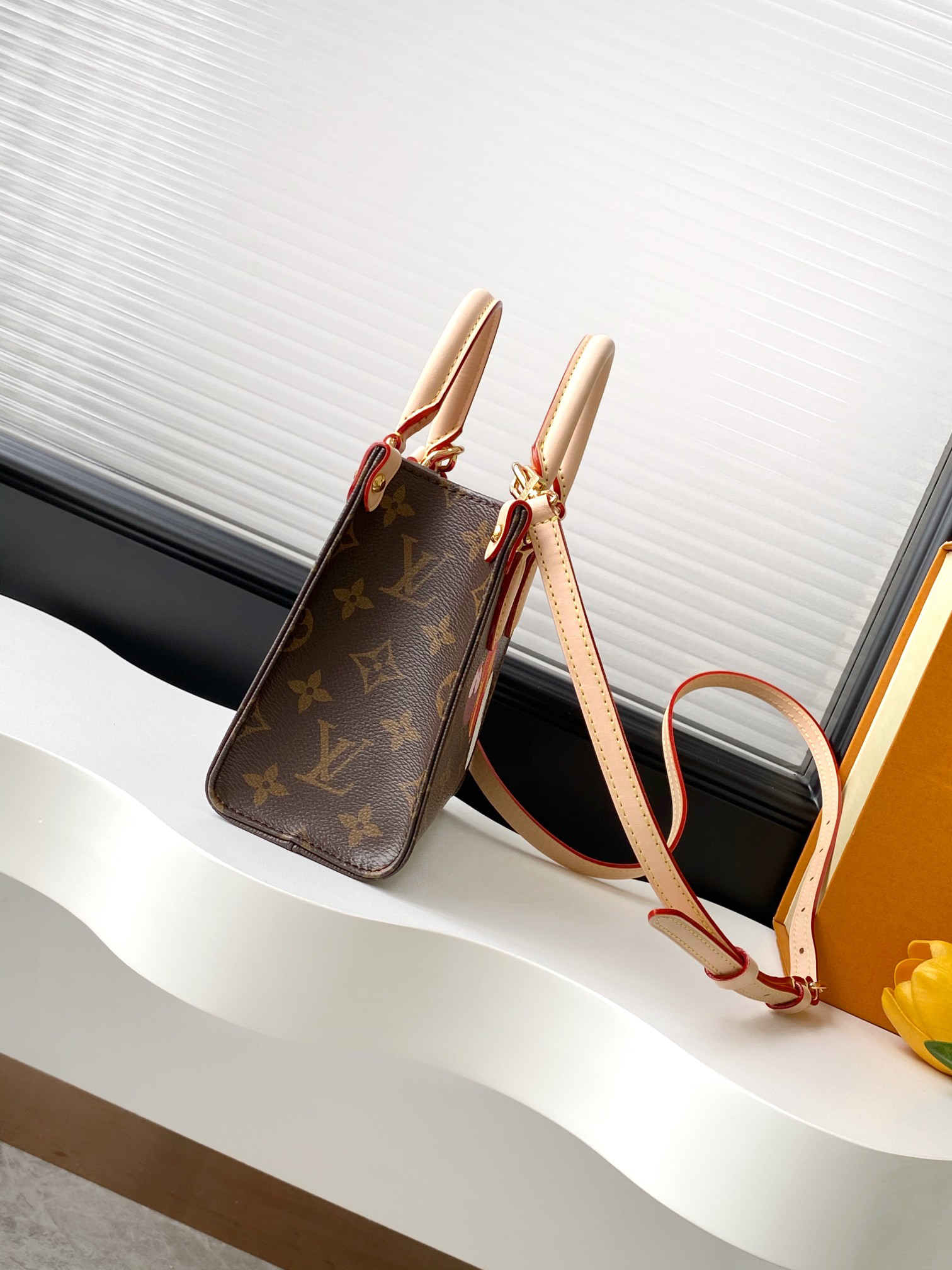 Louis Vuitton x Takashi Murakami OnTheGo Handbag - Image 2