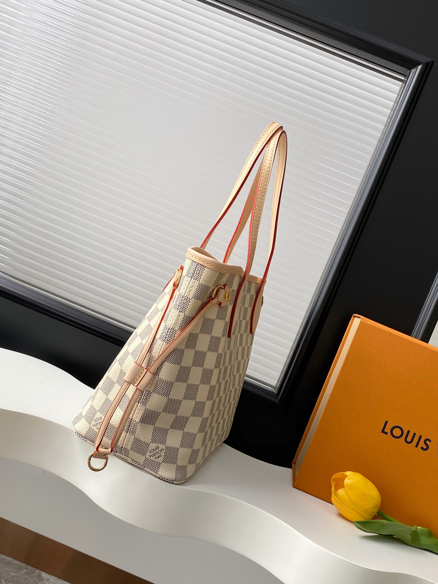 Louis Vuitton Neverfull Small Tote Bag in Damier Ebene Canvas - Image 2