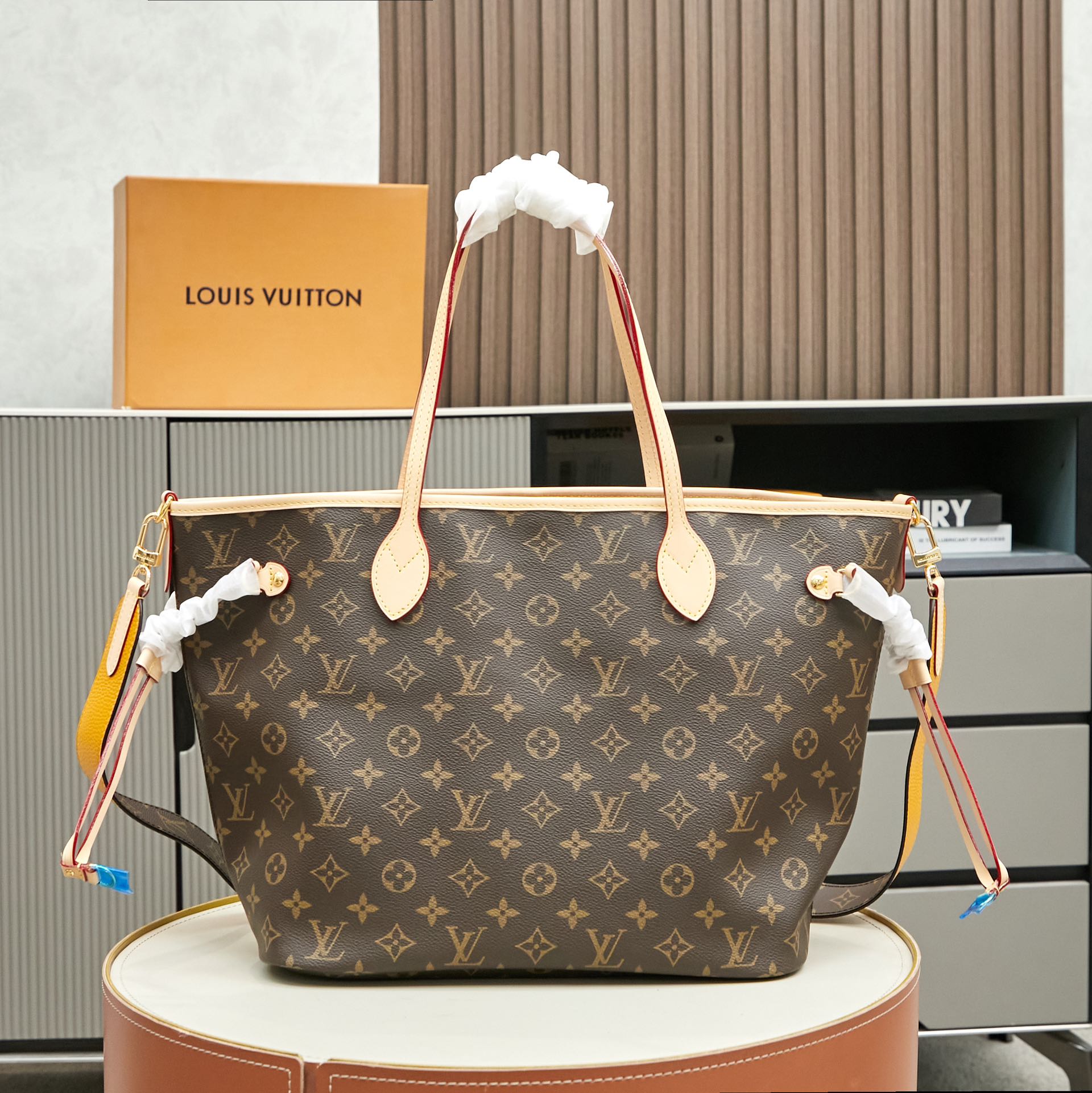 Louis Vuitton Neverfull Bandouliere Inside Out MM Tote Bag - Image 2