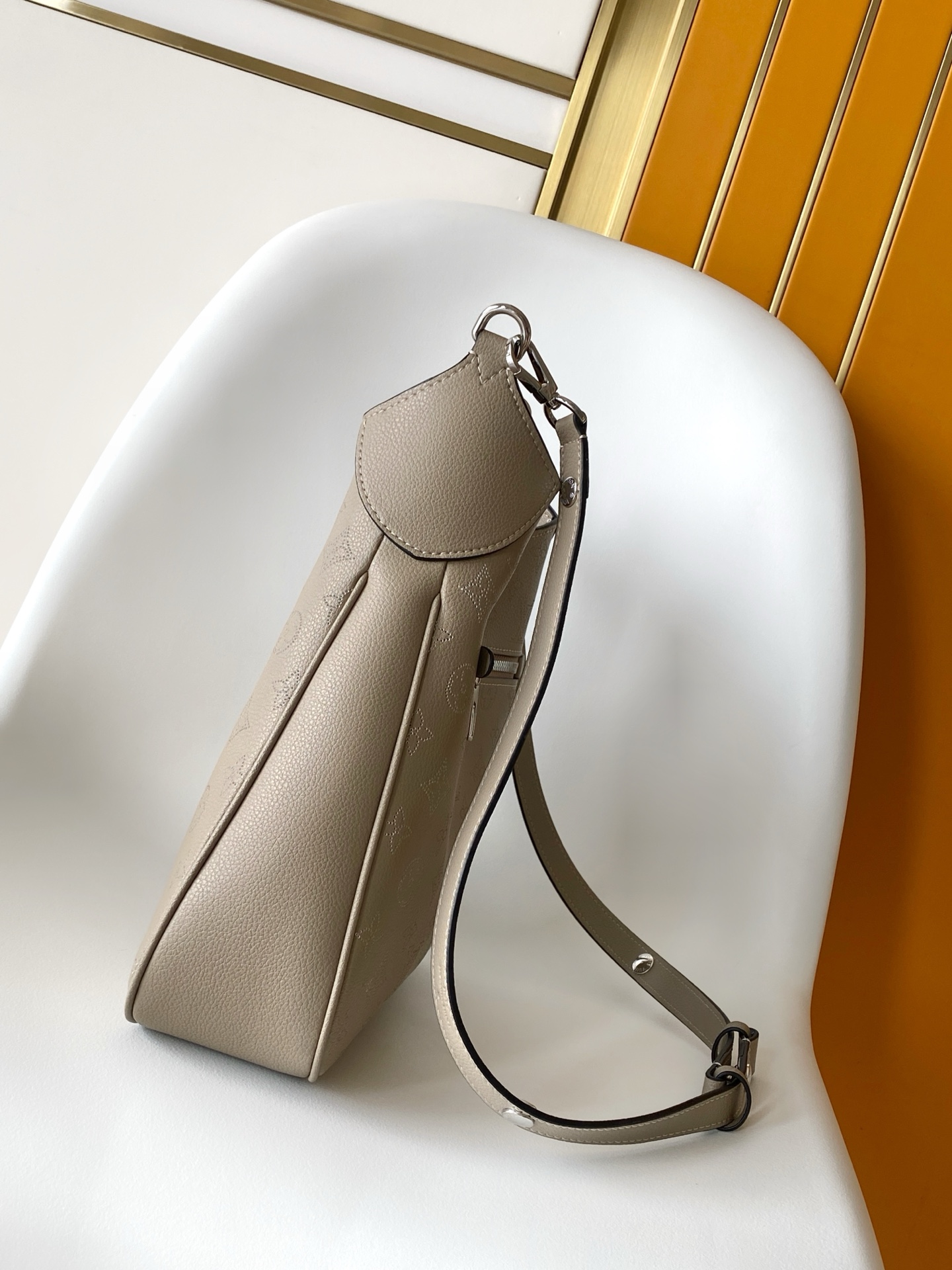 Louis Vuitton All Around Medium Handbag M14617/M14618 - Image 2