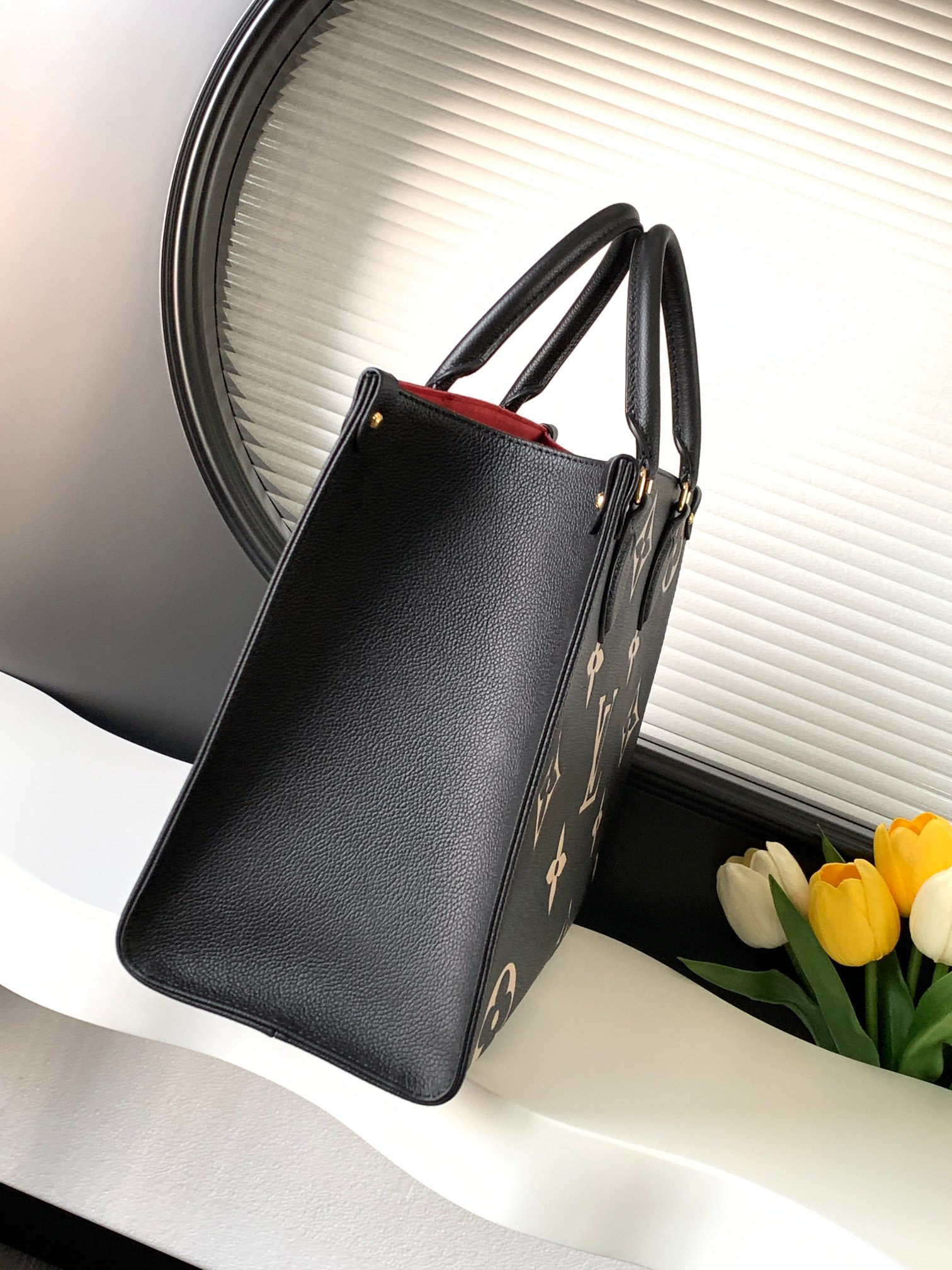 Louis Vuitton OnTheGo MM Tote Bag M45494 / M45495 - Image 2