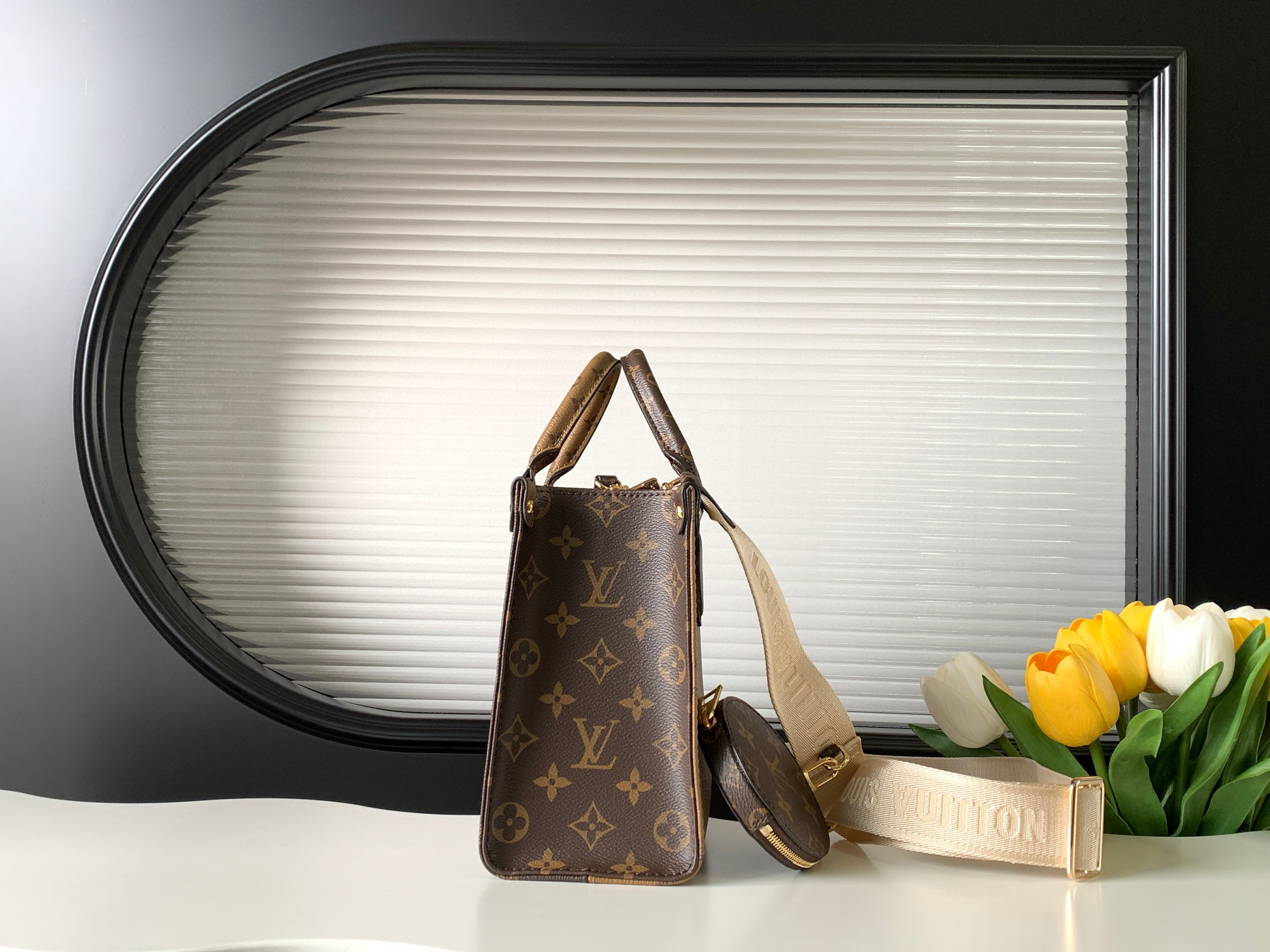 Louis Vuitton OnTheGo Small Handbag M46373 - Image 2