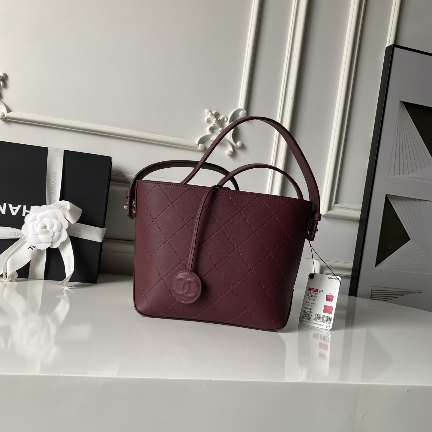 Chanel 26S Lambskin Bucket Handbag AS6268 - Image 2
