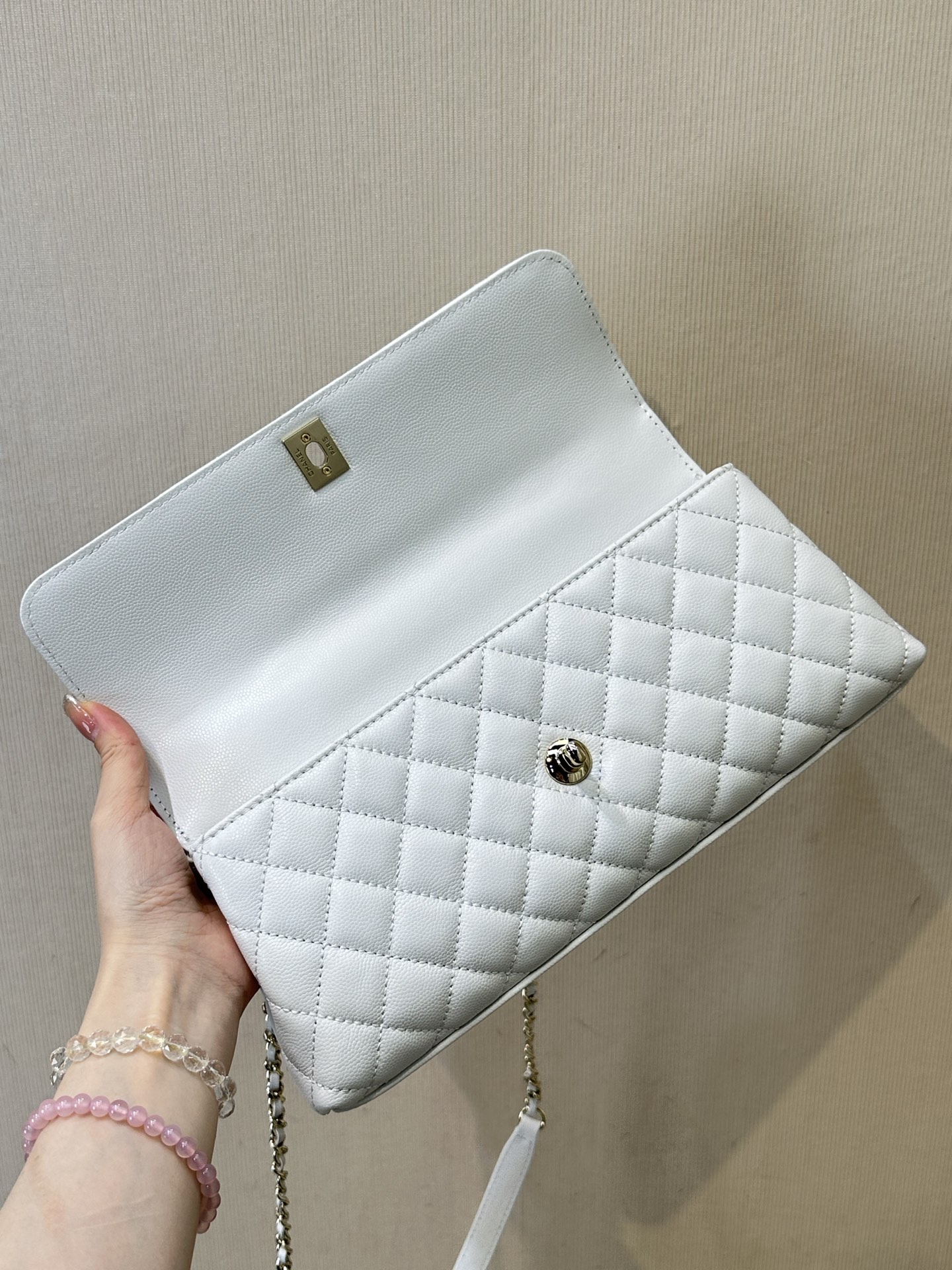 Chanel Coco Handle Leather Shoulder Bag - Image 2