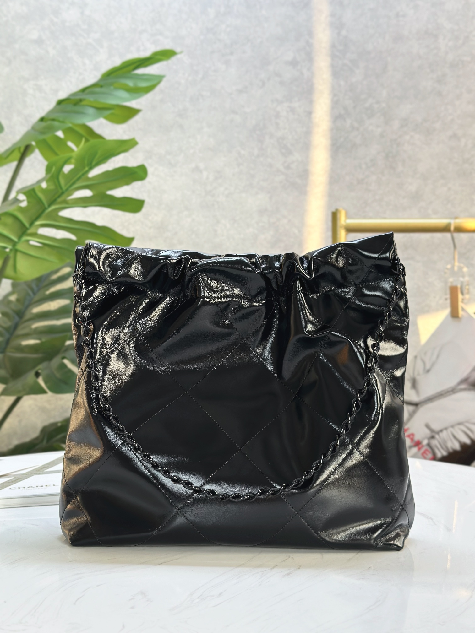 Chanel 22 Shopping Bag - Image 2