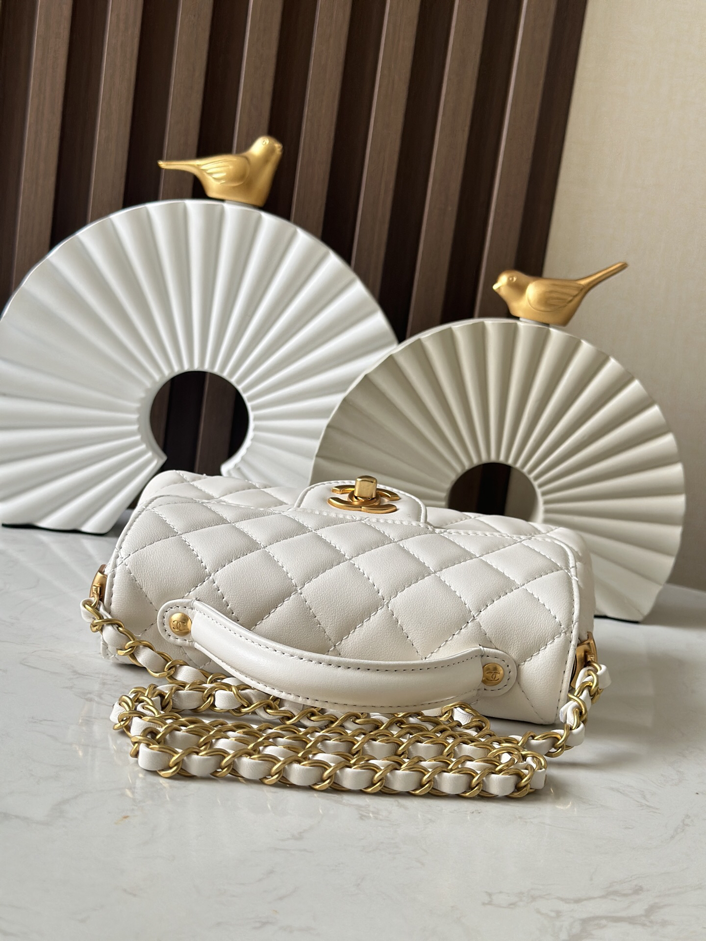 Kelly-Style Handbag in Black and Gold - Image 2