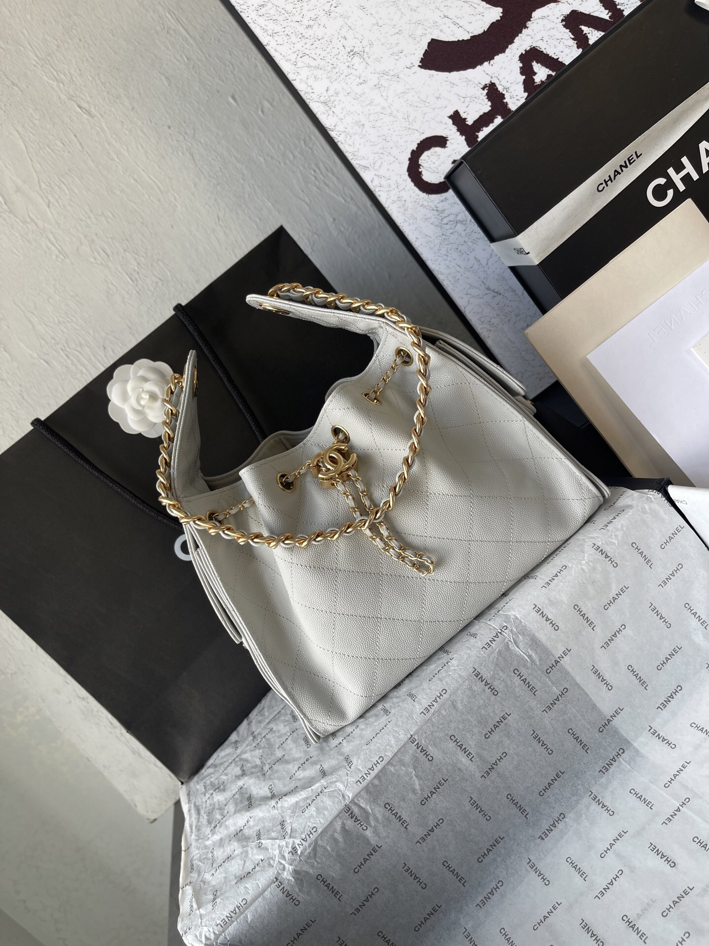 Chanel 25C Small Caviar Leather Hobo Bag - Image 2