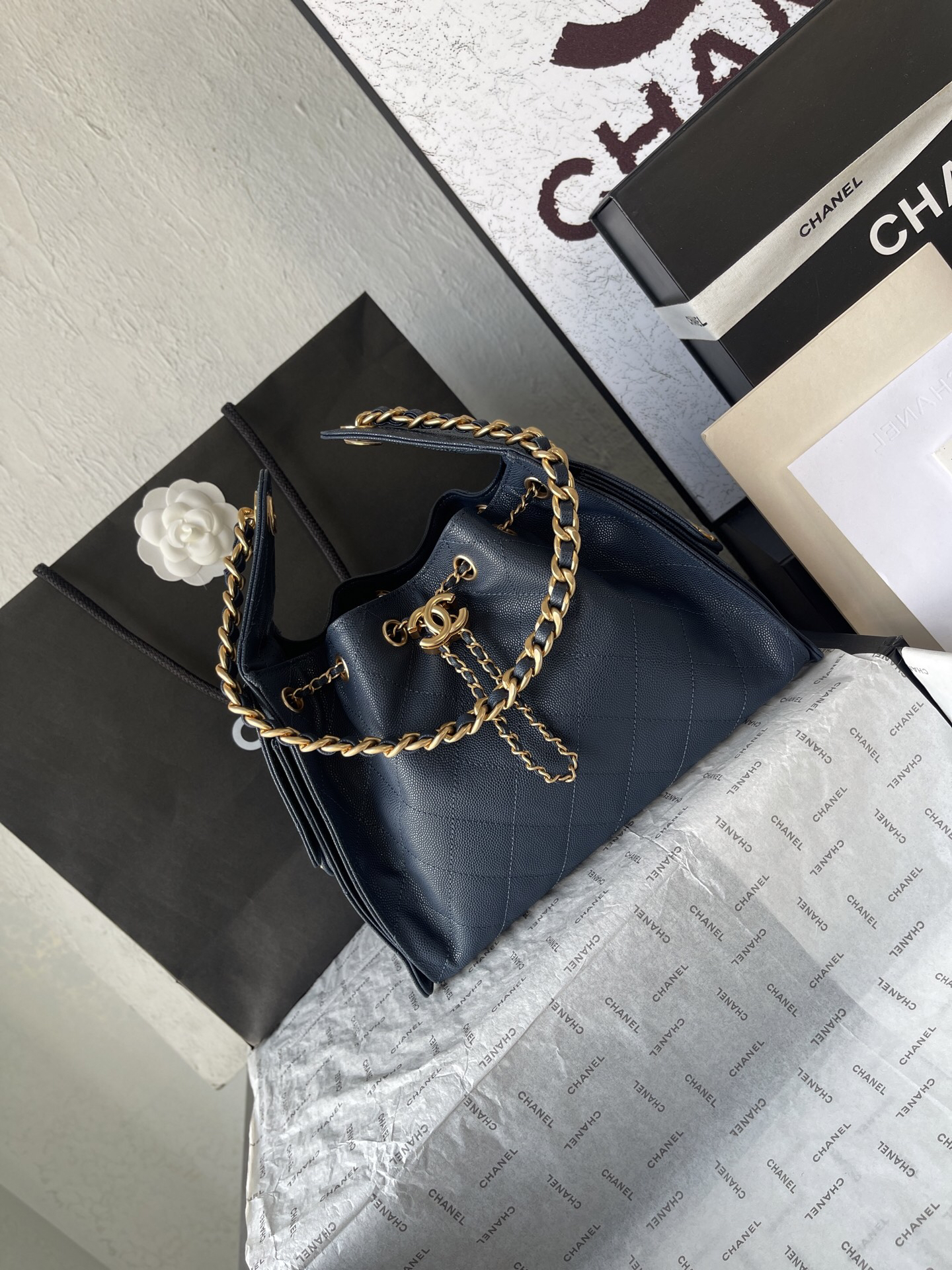 Chanel 25C Small Caviar Leather Hobo Bag - Image 2