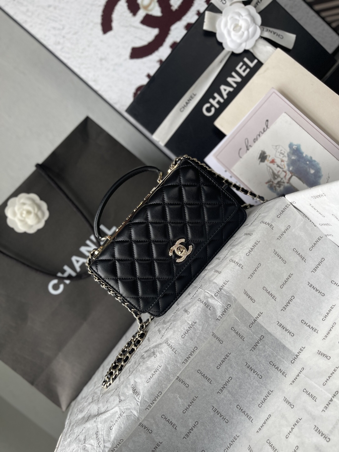Chanel 25C Lambskin Shoulder Bag with Rhinestone Double-C Clasp - Image 2