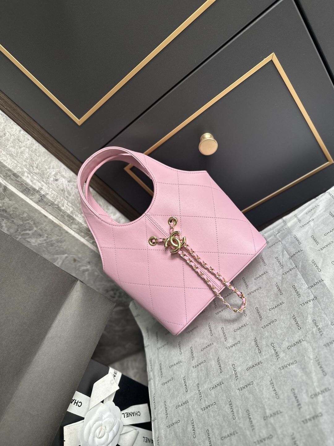 Chanel 26S Small Basket Hobo Handbag - Image 2