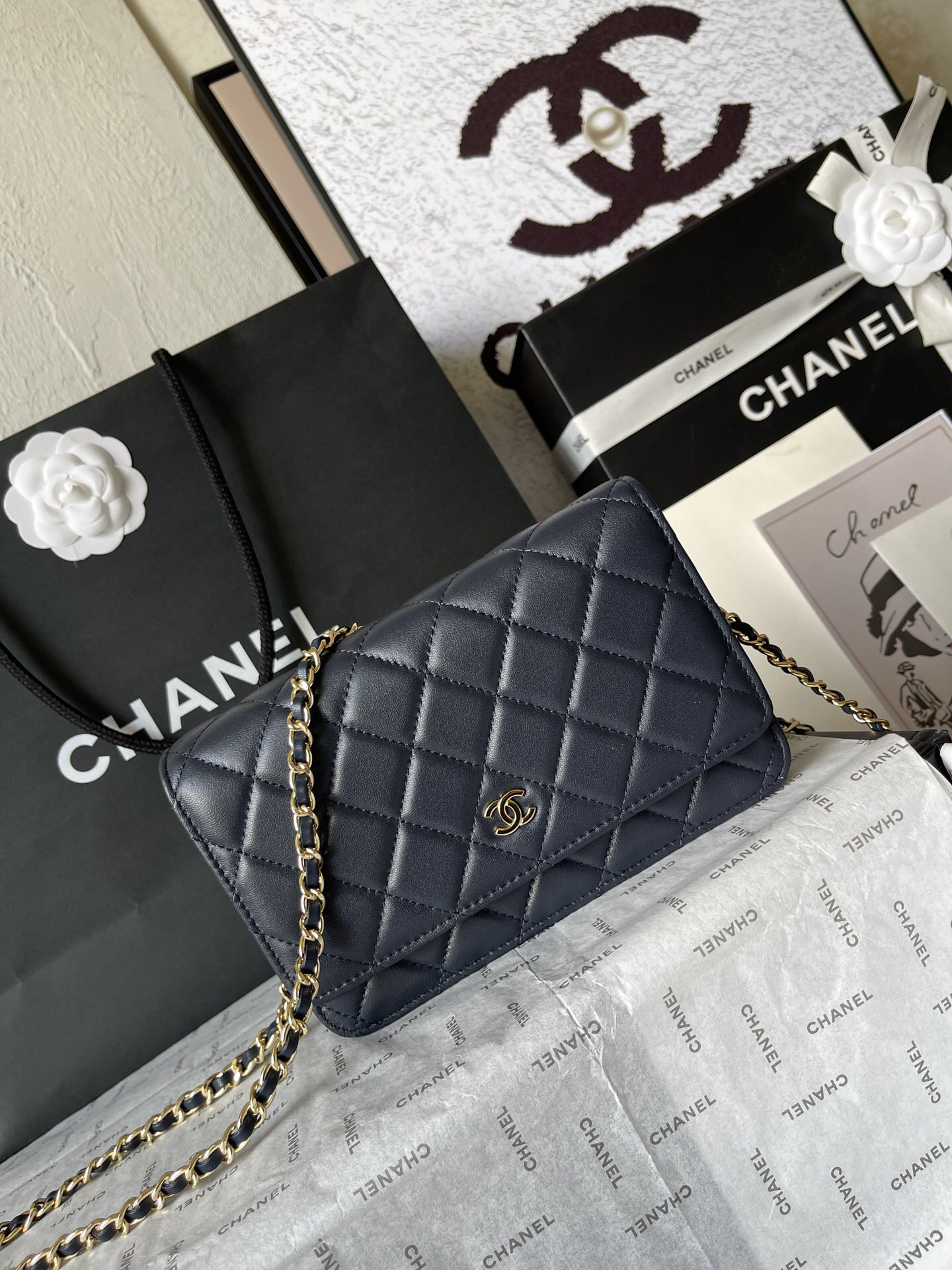 Chanel WOC Lambskin Chain Shoulder Bag - Image 2
