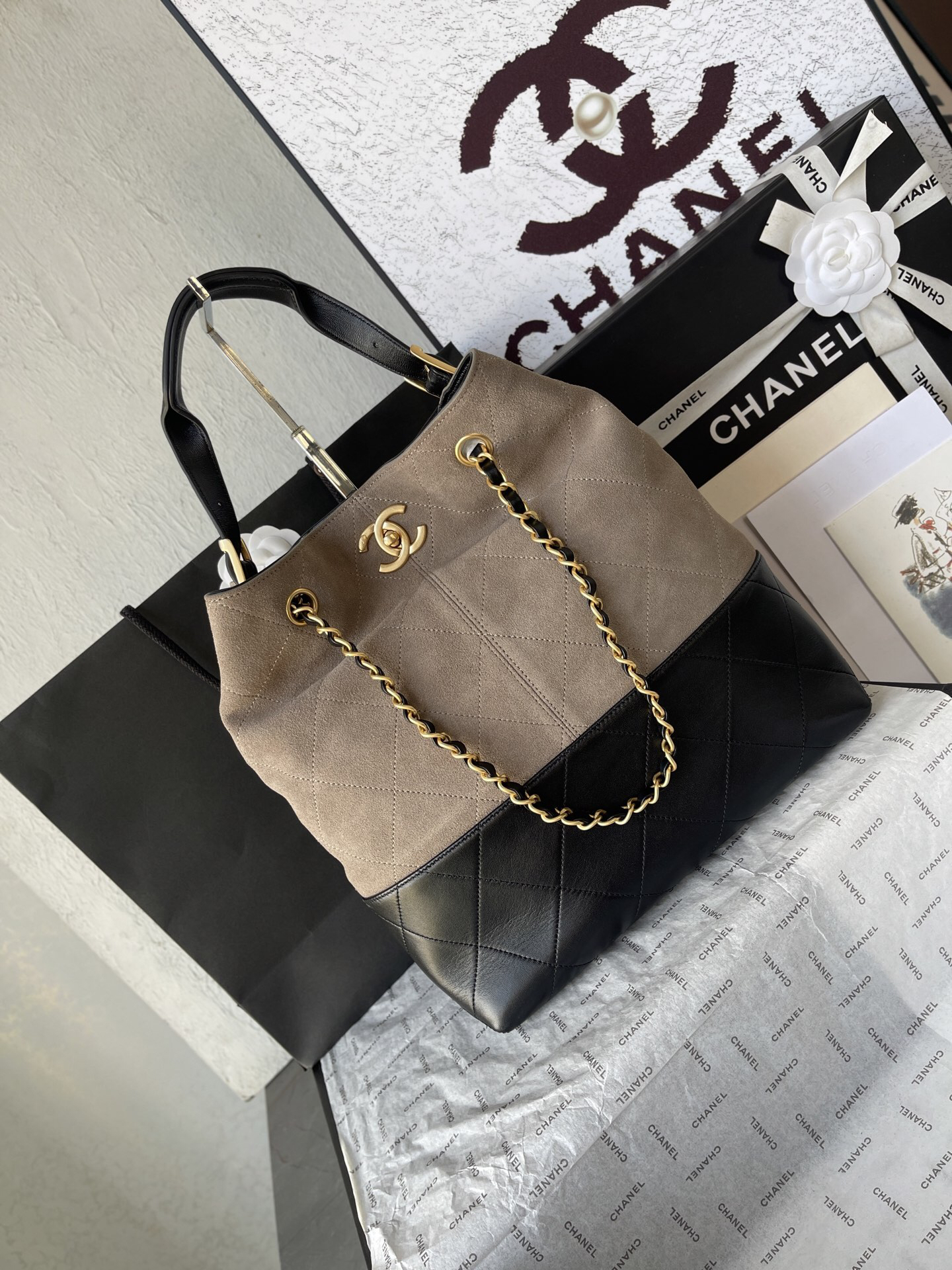 Chanel 25 Handbag - Image 2