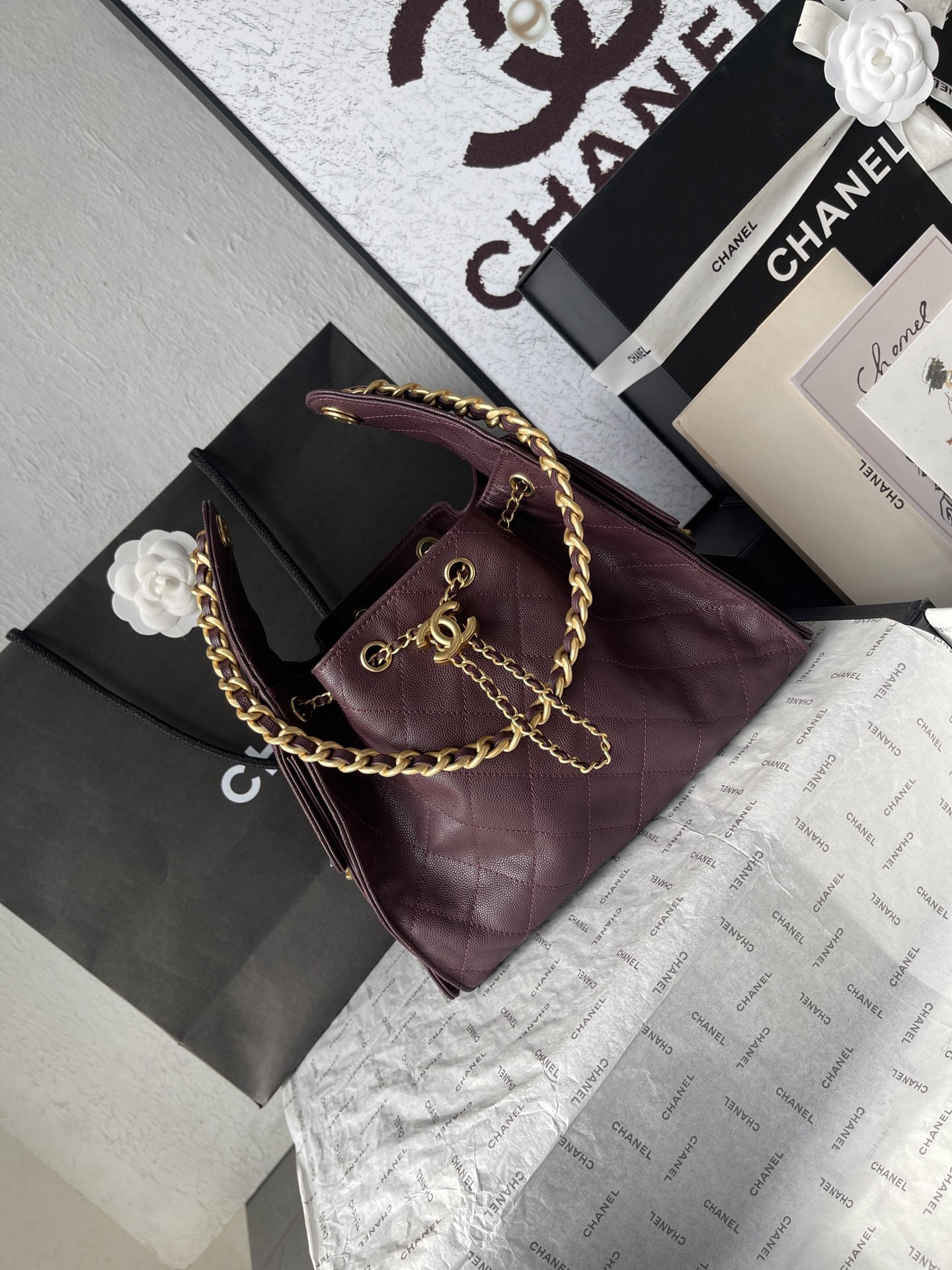 Chanel Quilted Leather Hobo Shoulder Bag, Model AS5293 - Image 2
