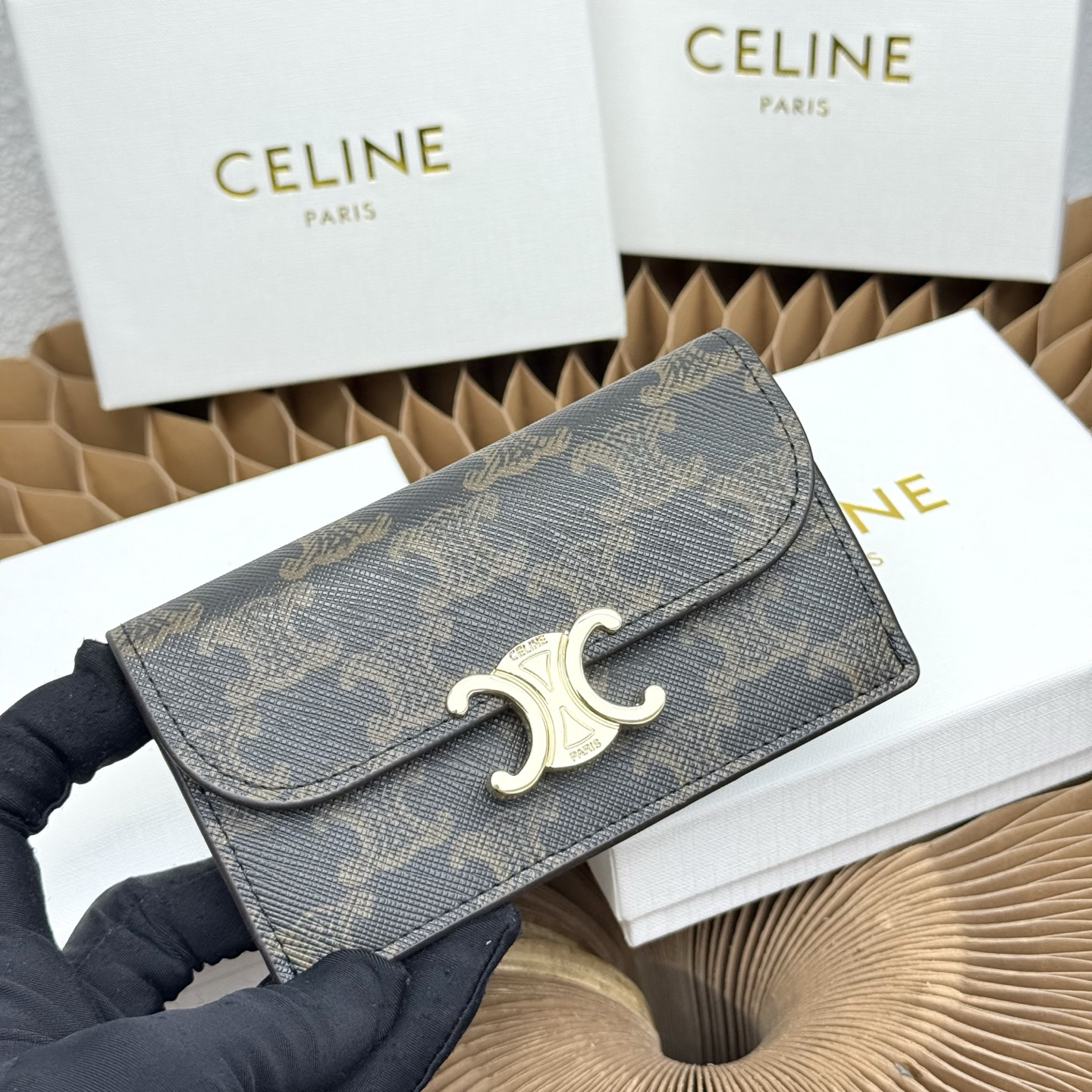 Celine Triomphe Flap Long Card Holder - Image 2