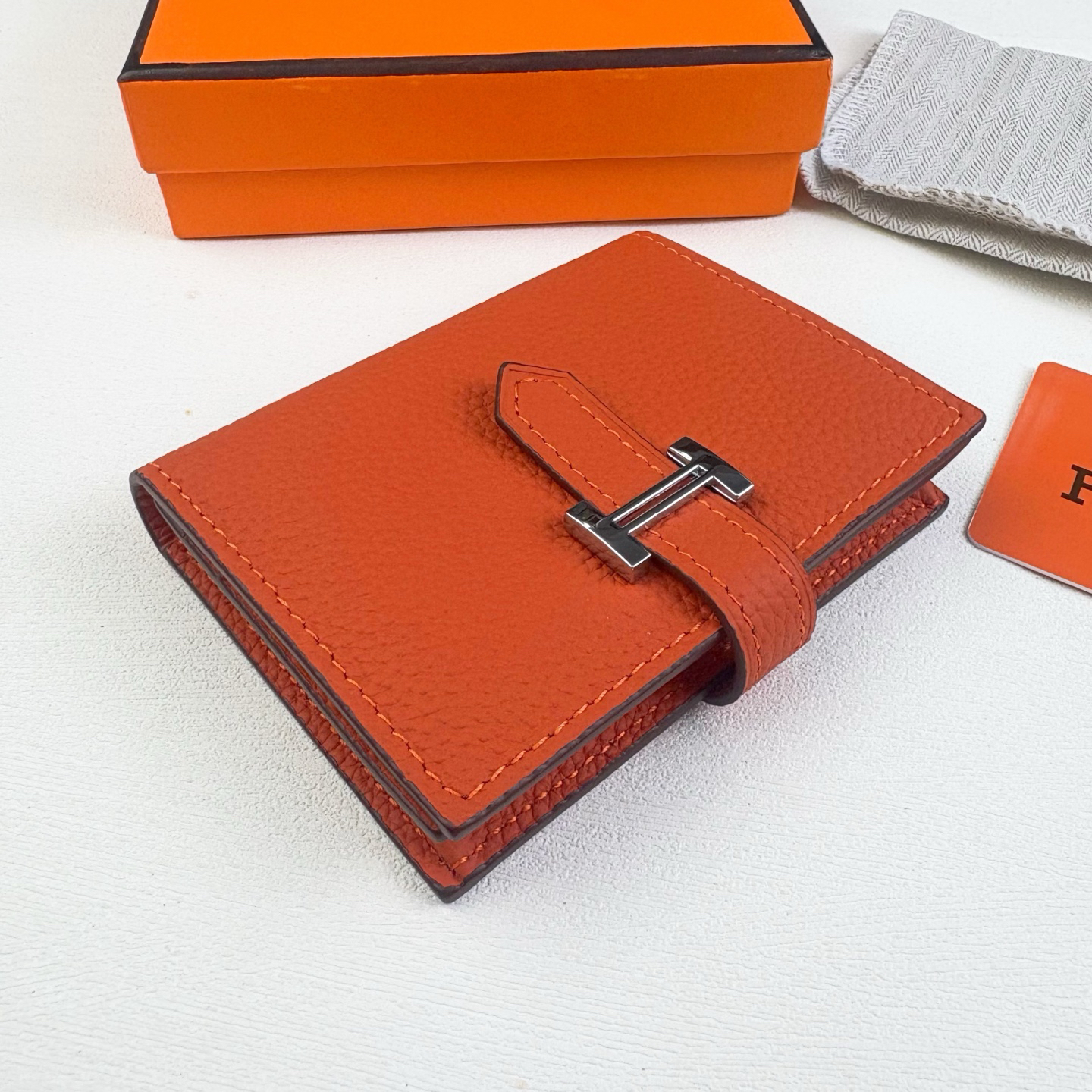 Hermès Togo Leather Card Holder - Image 2
