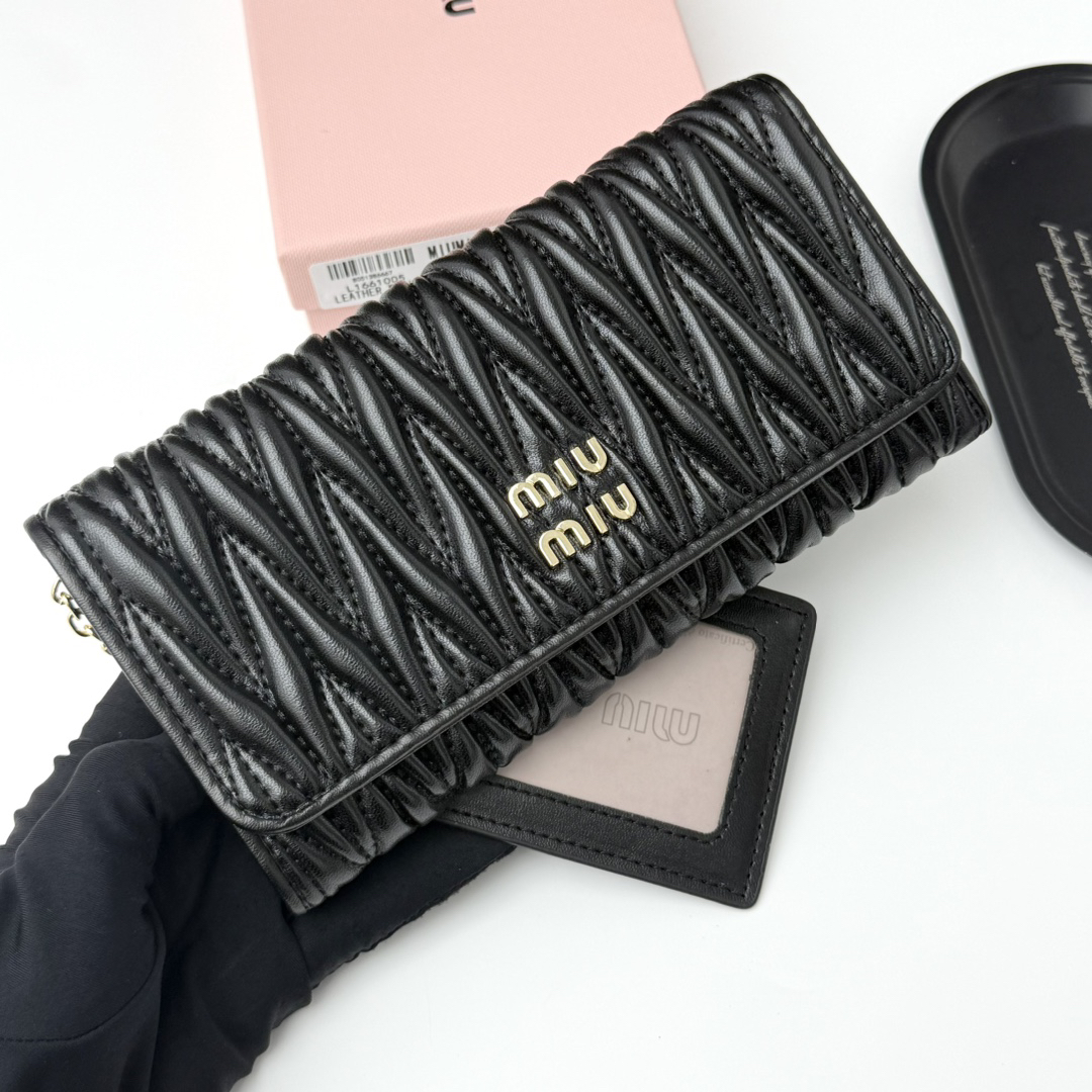 Miu Miu Leather Bag - Image 2