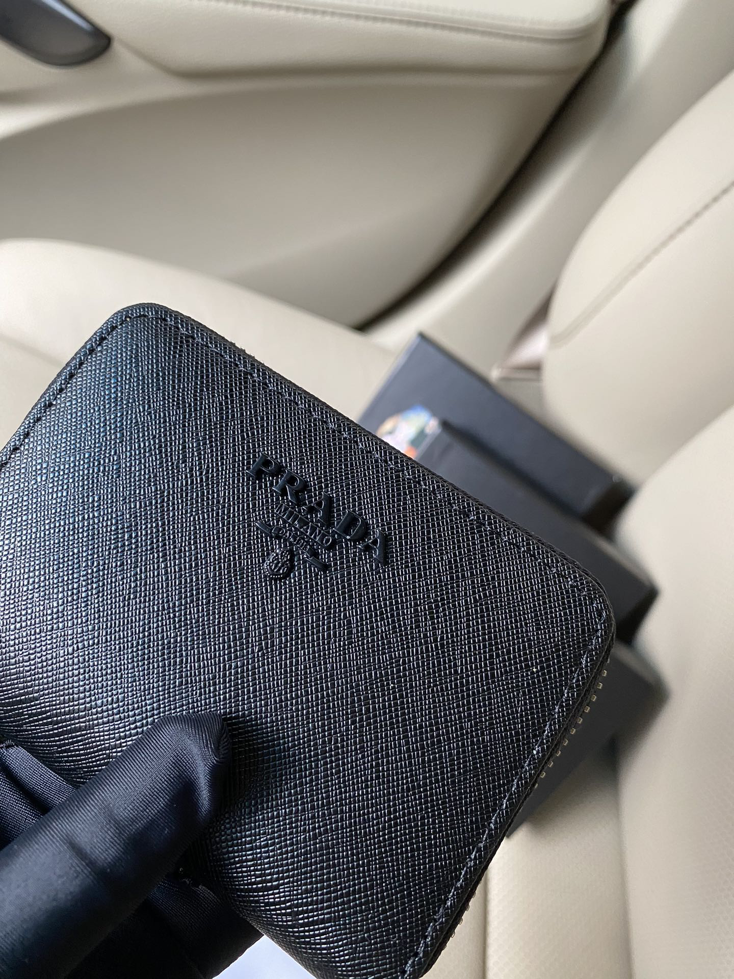 Prada Leather Card Holder, Model 2MC553 - Image 2