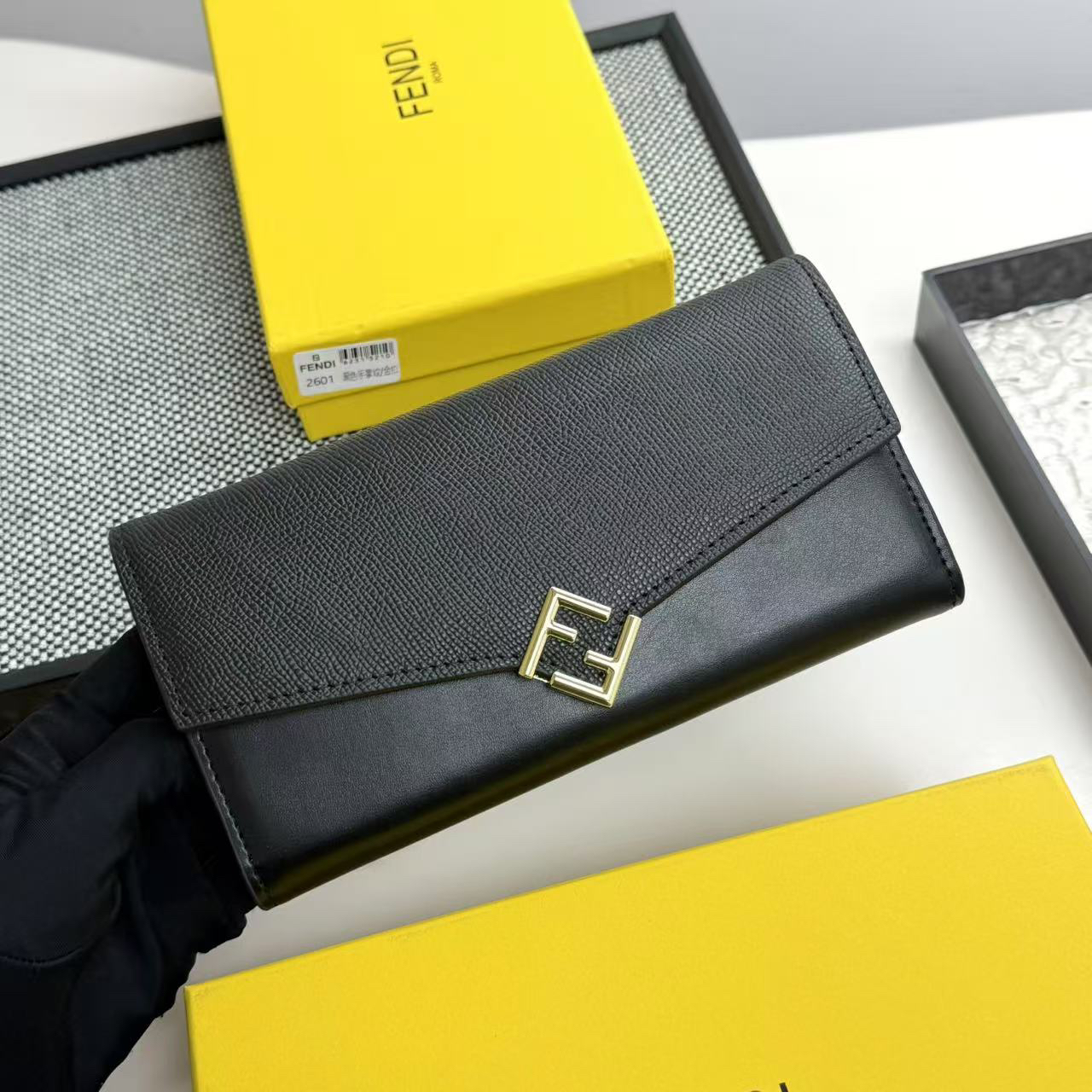Fendi FF Diamonds Leather Shoulder Crossbody Wallet - Image 2