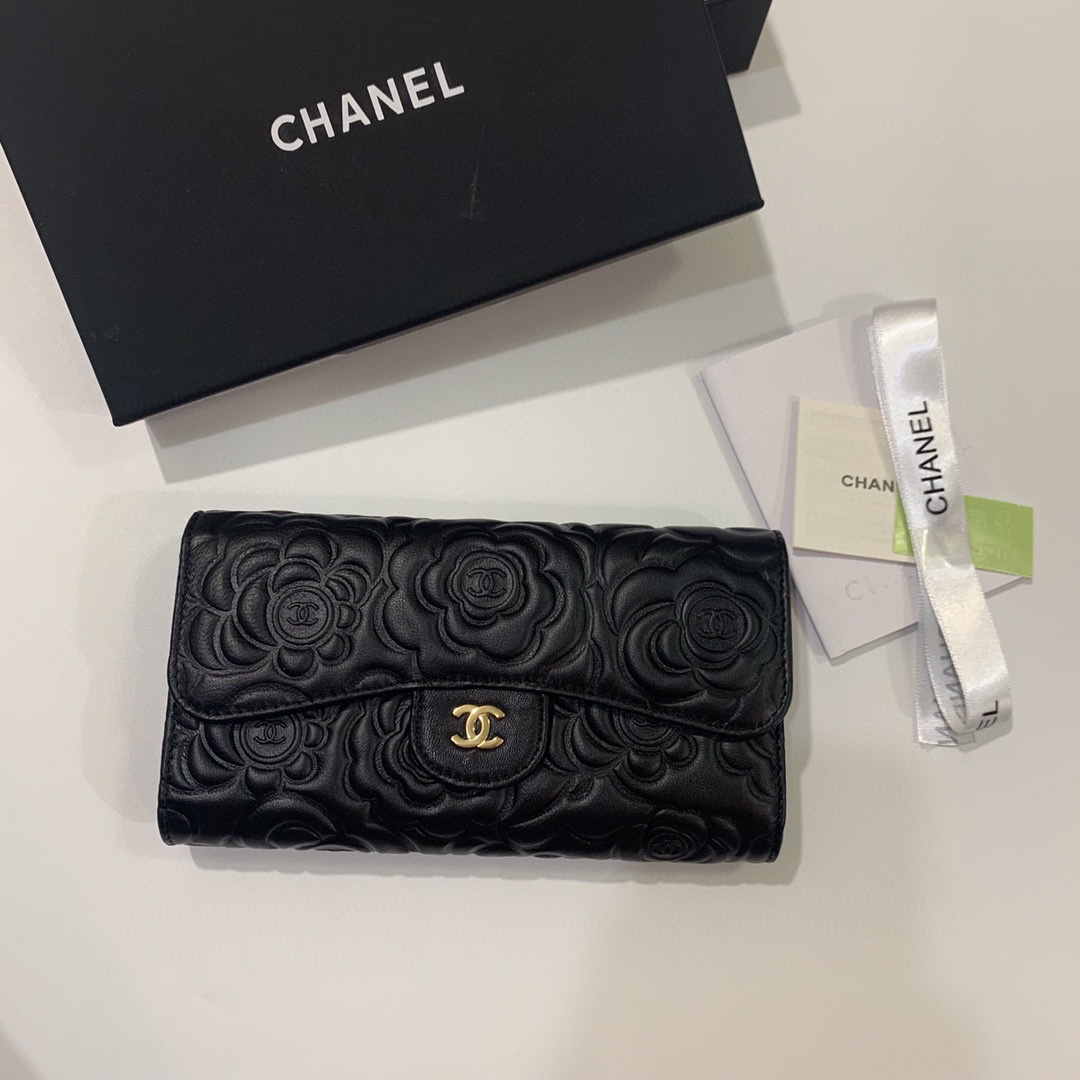 Chanel Camellia Lambskin Wallet - Image 2