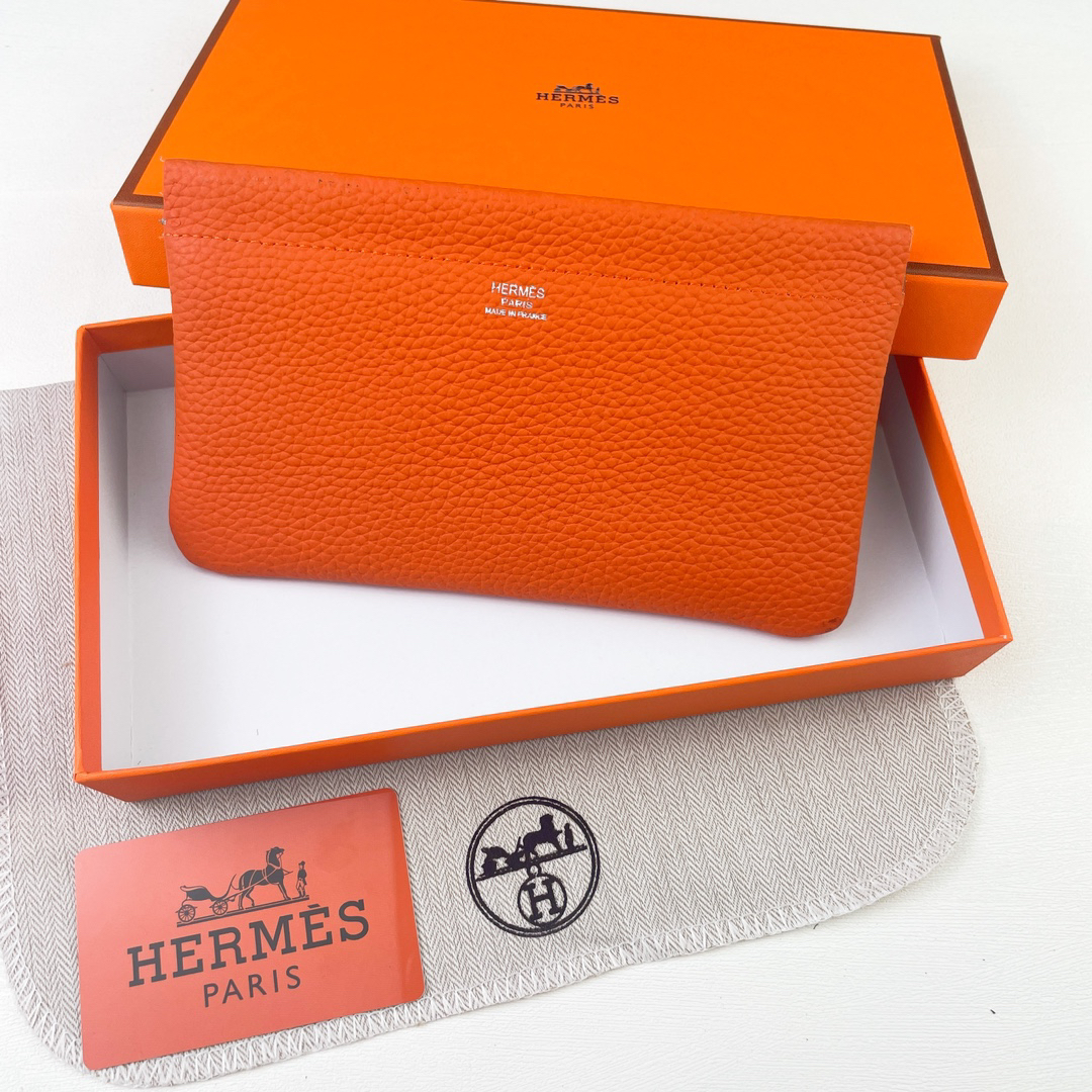 Hermès Togo Leather Wallet Model 6911 - Image 2