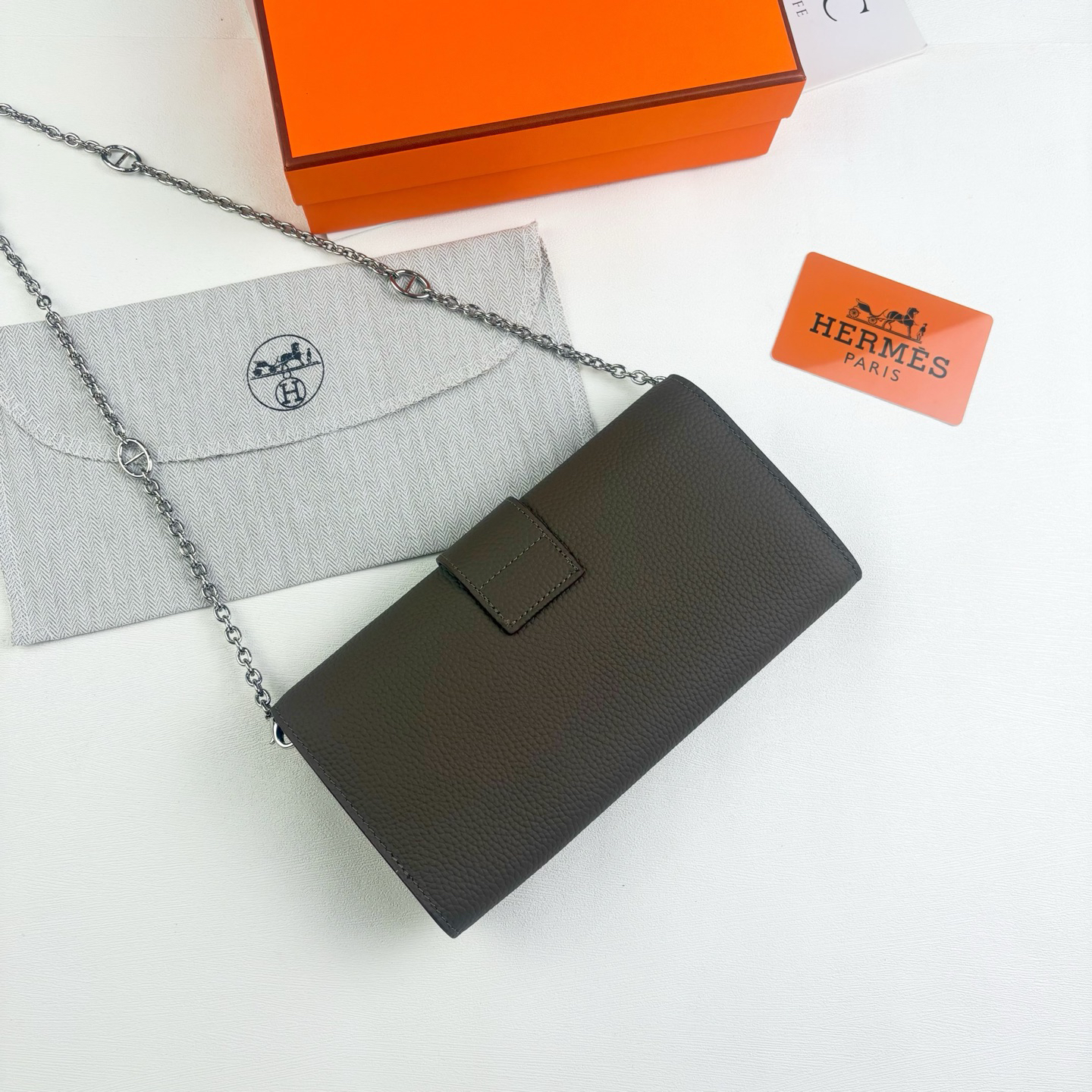 Hermès Long Leather Wallet with Detachable Shoulder Strap - Image 2