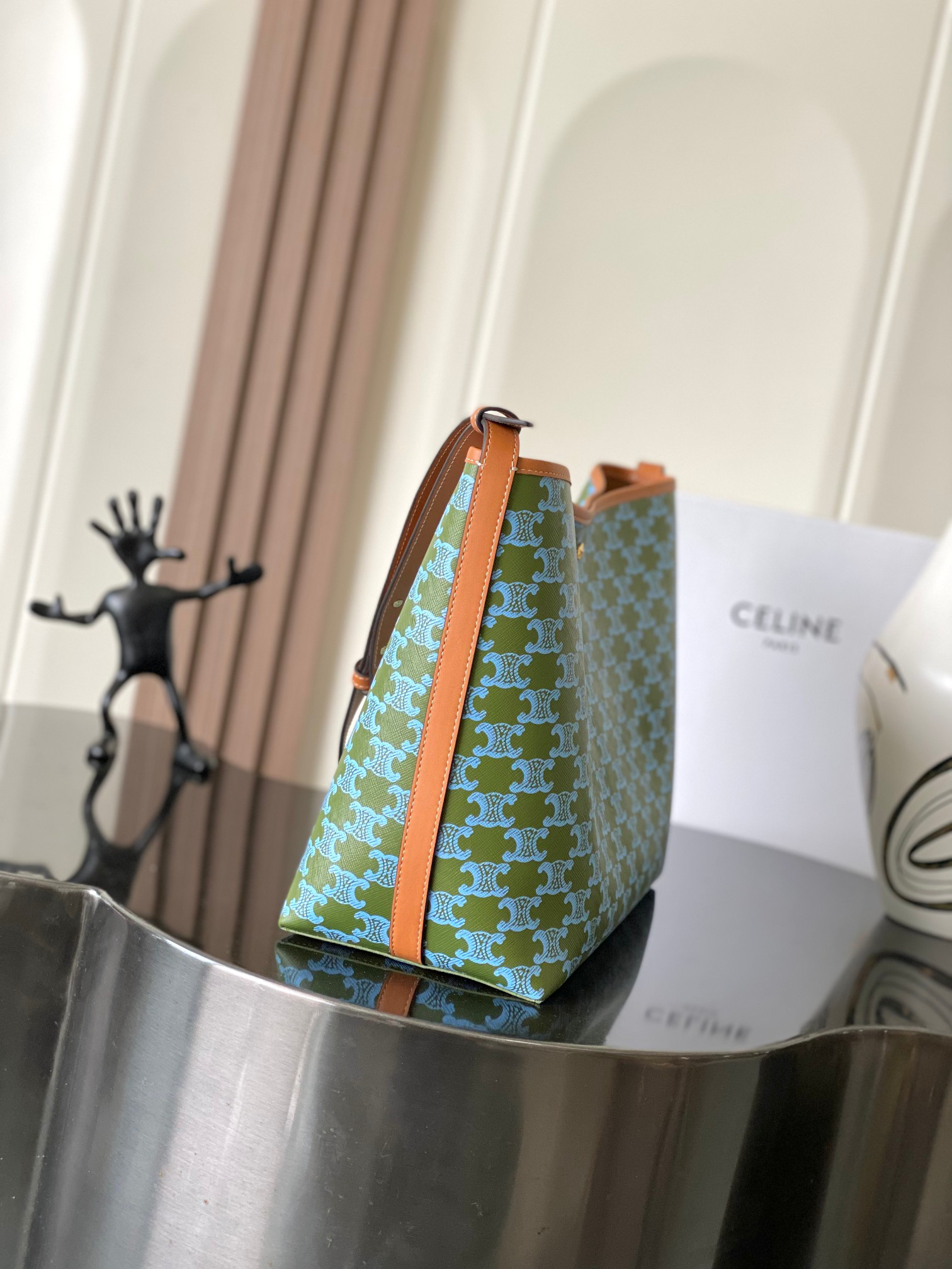CELINE Soft Shoulder Bag - Image 2