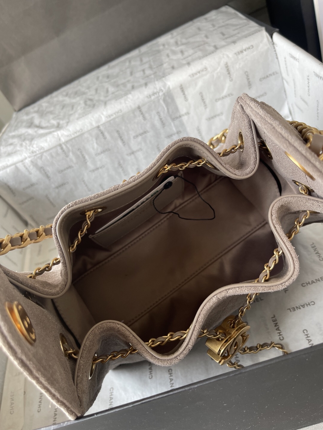 Chanel 25S Spring Hobo Mini Drawstring Bucket Bag - Image 11