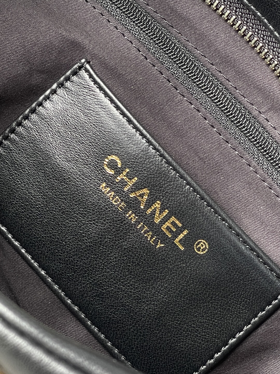 Chanel AS5740 Lambskin Underarm Shoulder Bag - Image 11