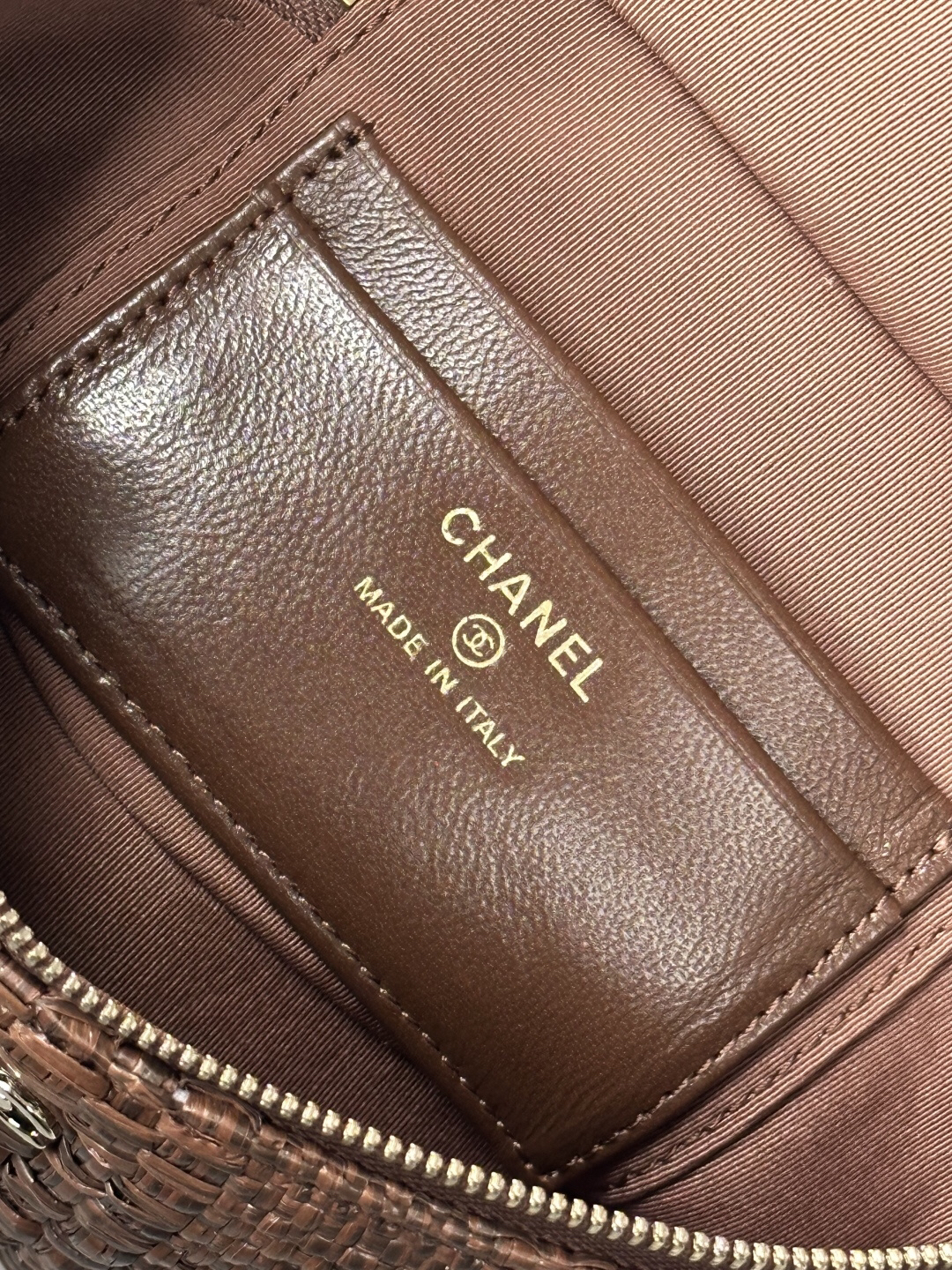Chanel 26P Woven Small Box Bag - Image 11
