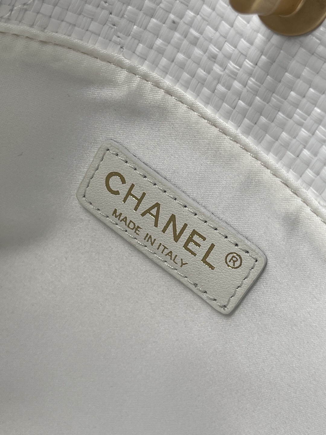 Chanel 25S Maxi Hobo Straw and Leather Tote Bag - Image 12