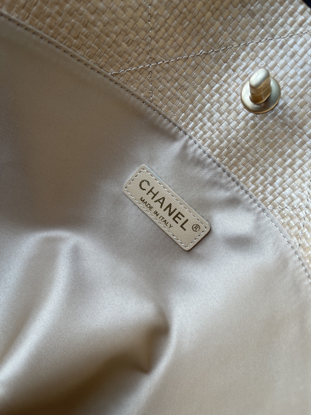 Chanel 25S Maxi Hobo Straw and Leather Tote Bag - Image 13