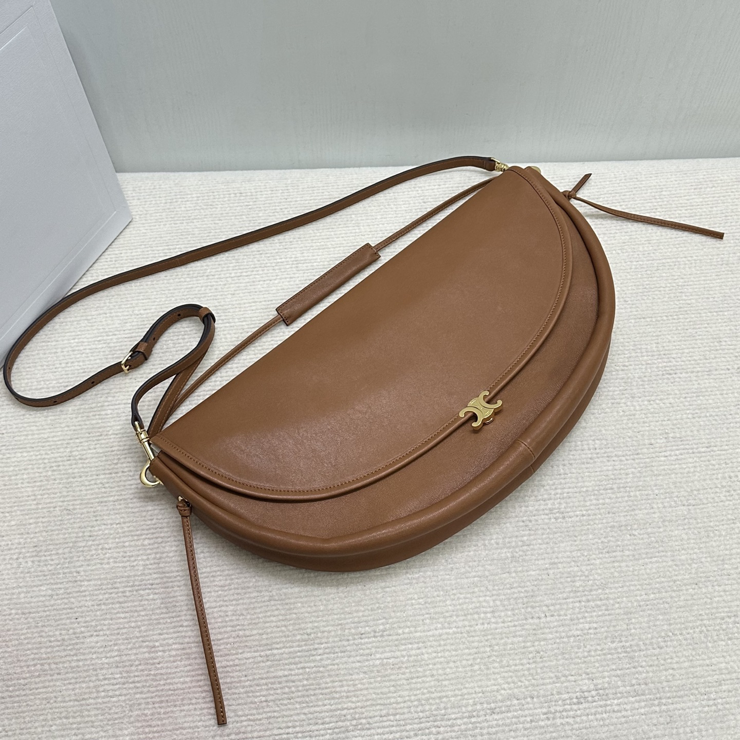 CELINE Half Moon Bag - New Collection - Image 3