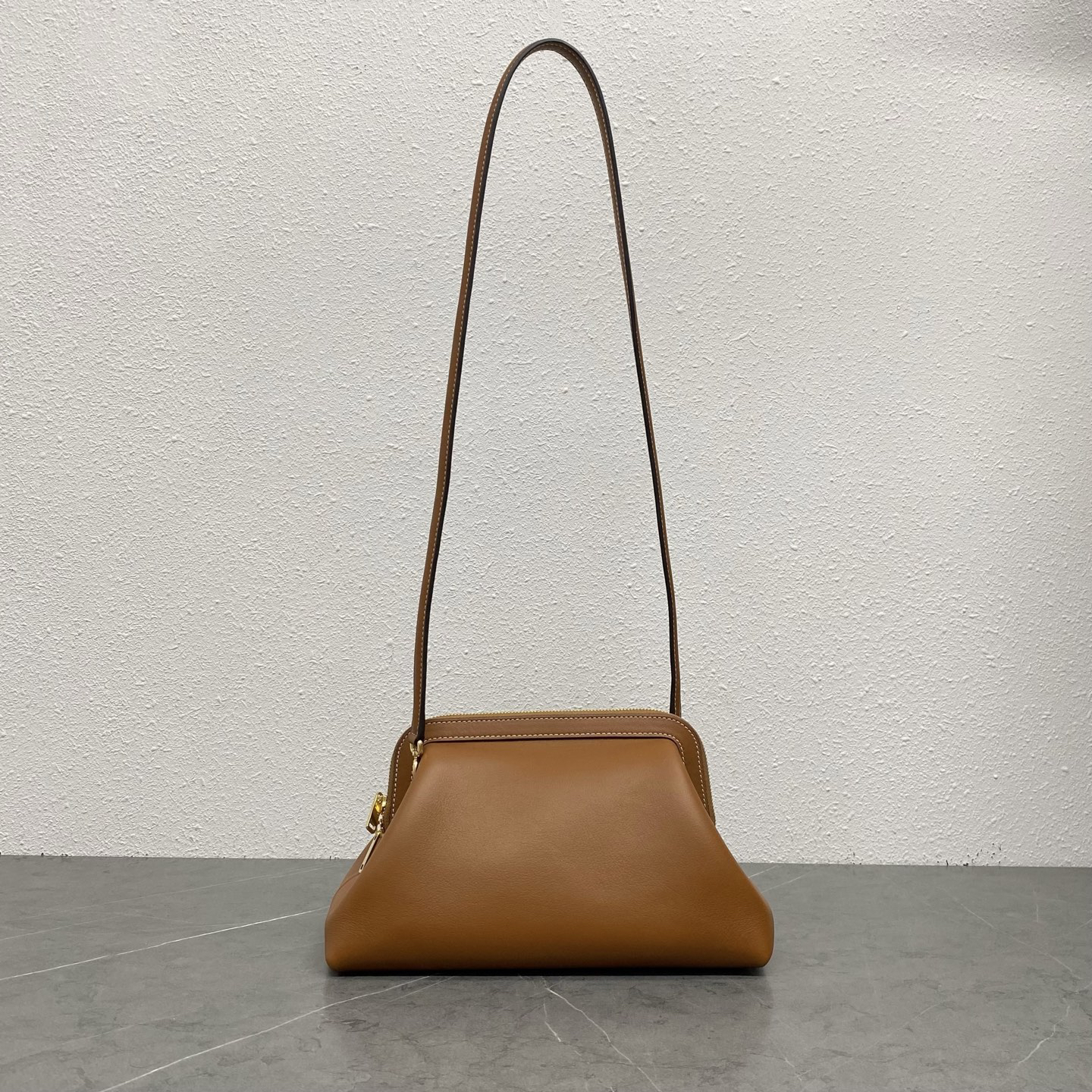 Ce Doctor Small Leather Crossbody Bag - Image 3