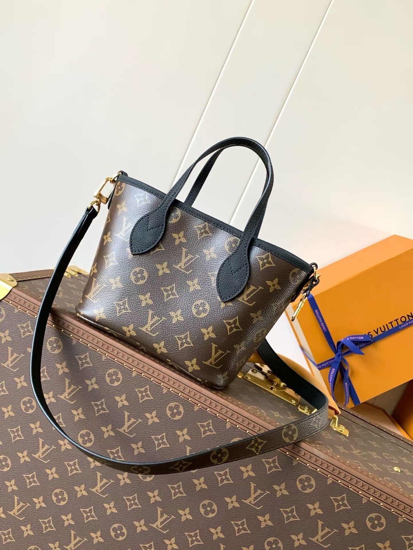 Louis Vuitton Neverfull Bandoulière Inside Out BB Bag - Image 3
