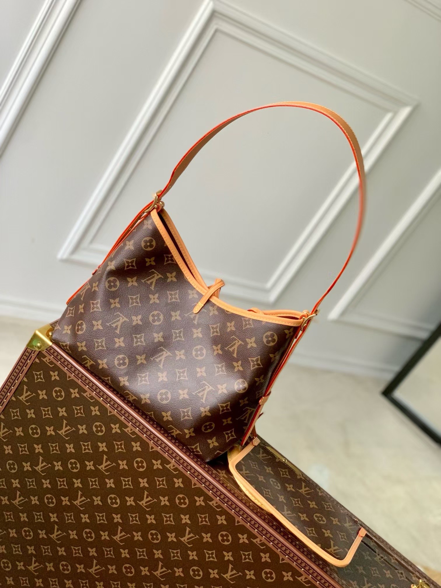 Louis Vuitton CarryAll Small Handbag in Monogram Canvas - Image 3