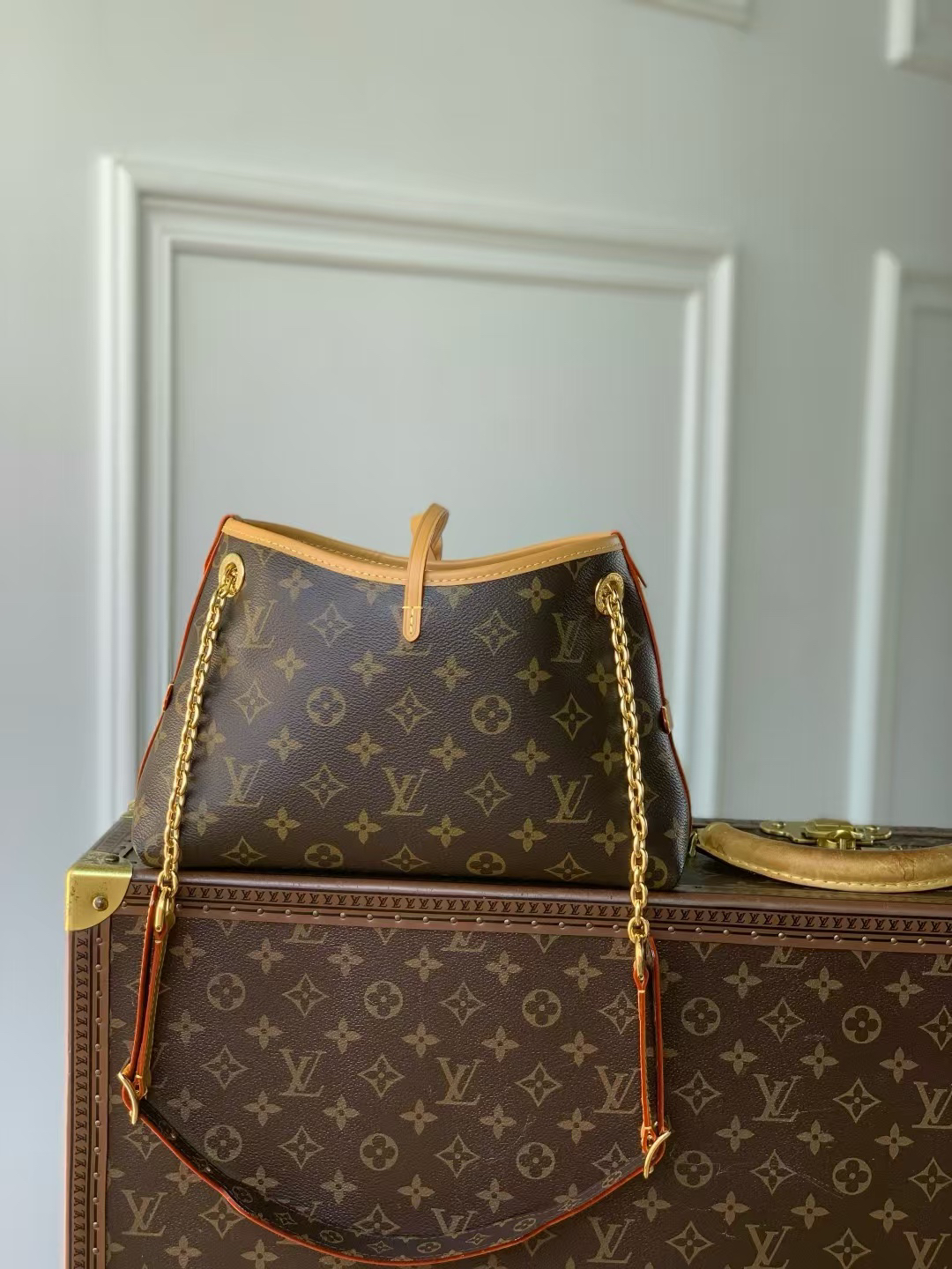 Louis Vuitton CarryAll BB Monogram Handbag - Image 3