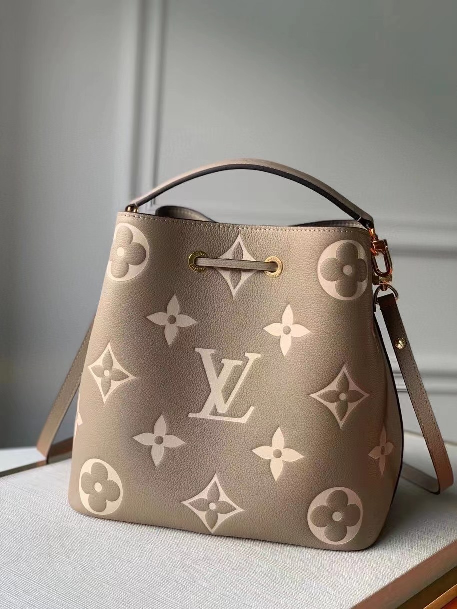 Louis Vuitton NeoNoe Medium Bucket Bag - Image 3