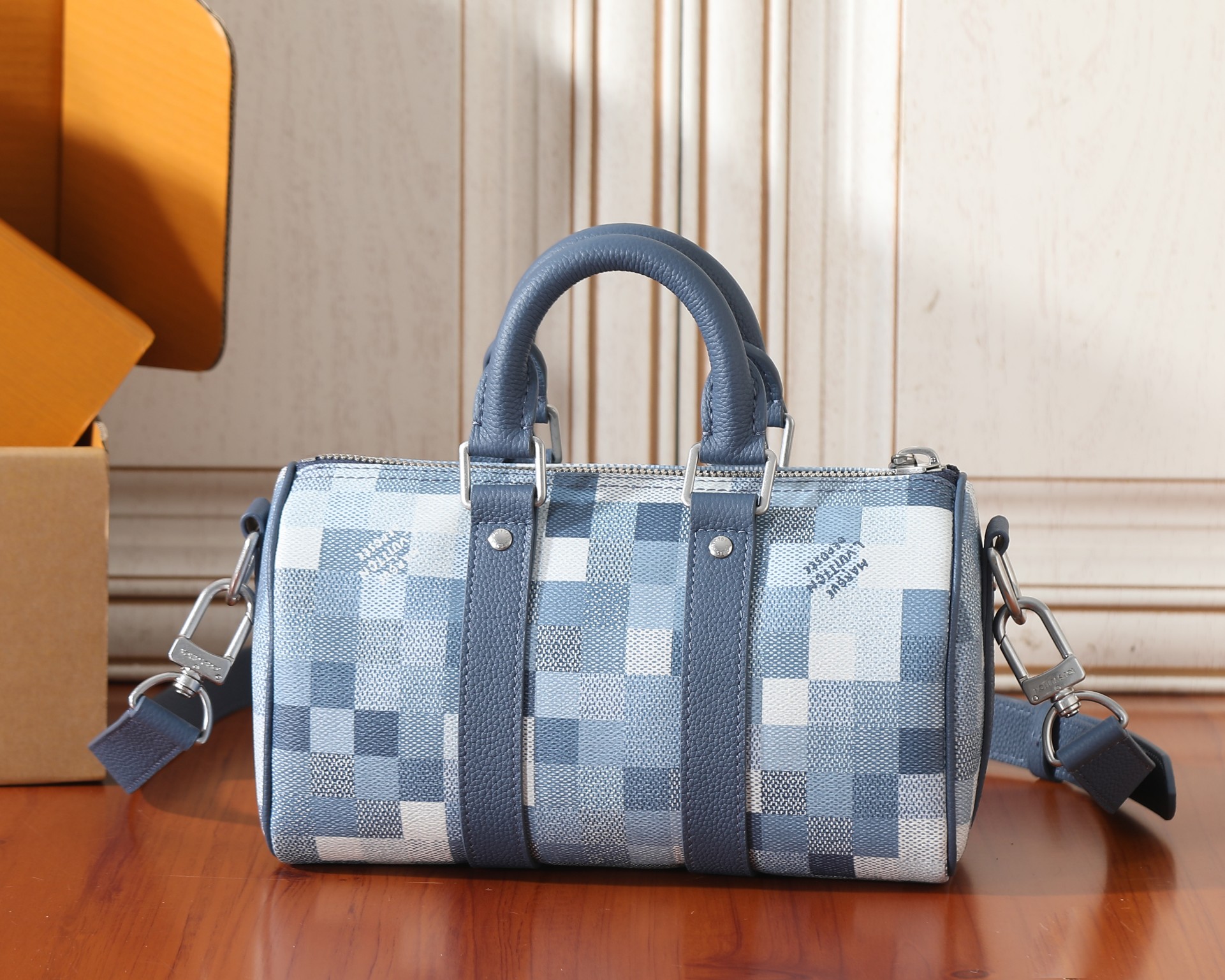 Louis Vuitton Keepall Bandouliere 25 Travel Bag - Image 3