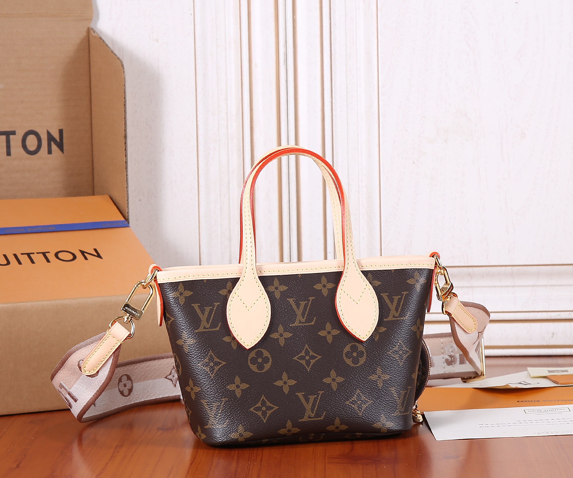 Louis Vuitton Neverfull BB Leather Crossbody Bag - Image 3